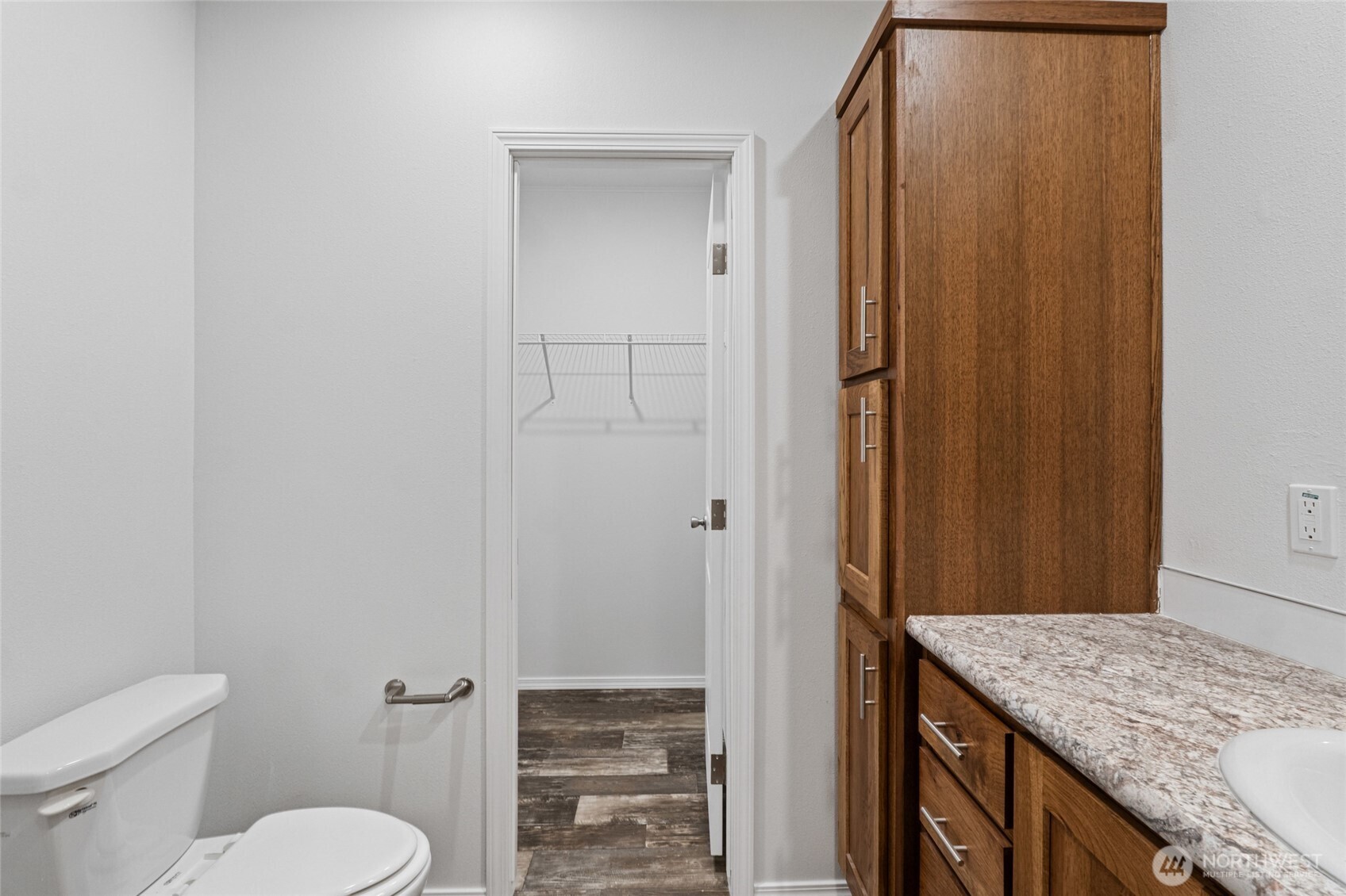 5 Columbia Drive 25 Property Photo 13