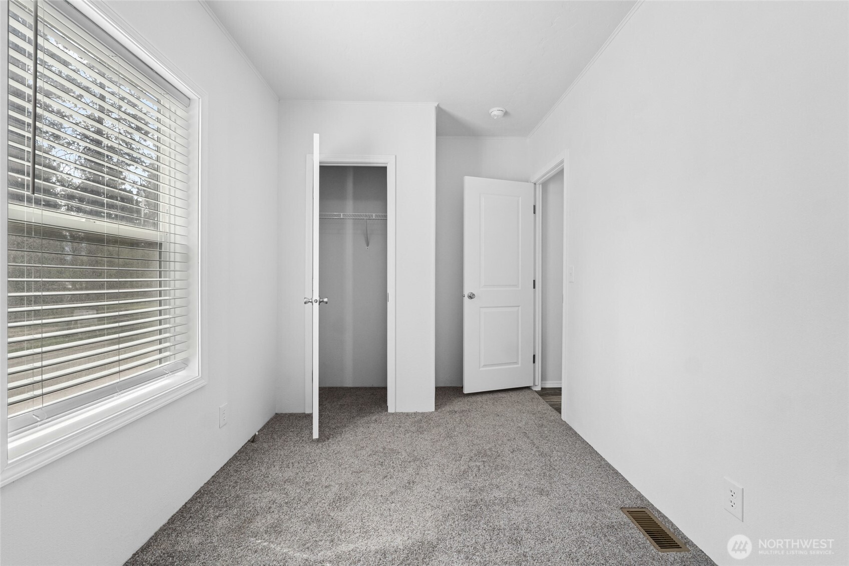 5 Columbia Drive 25 Property Photo 19