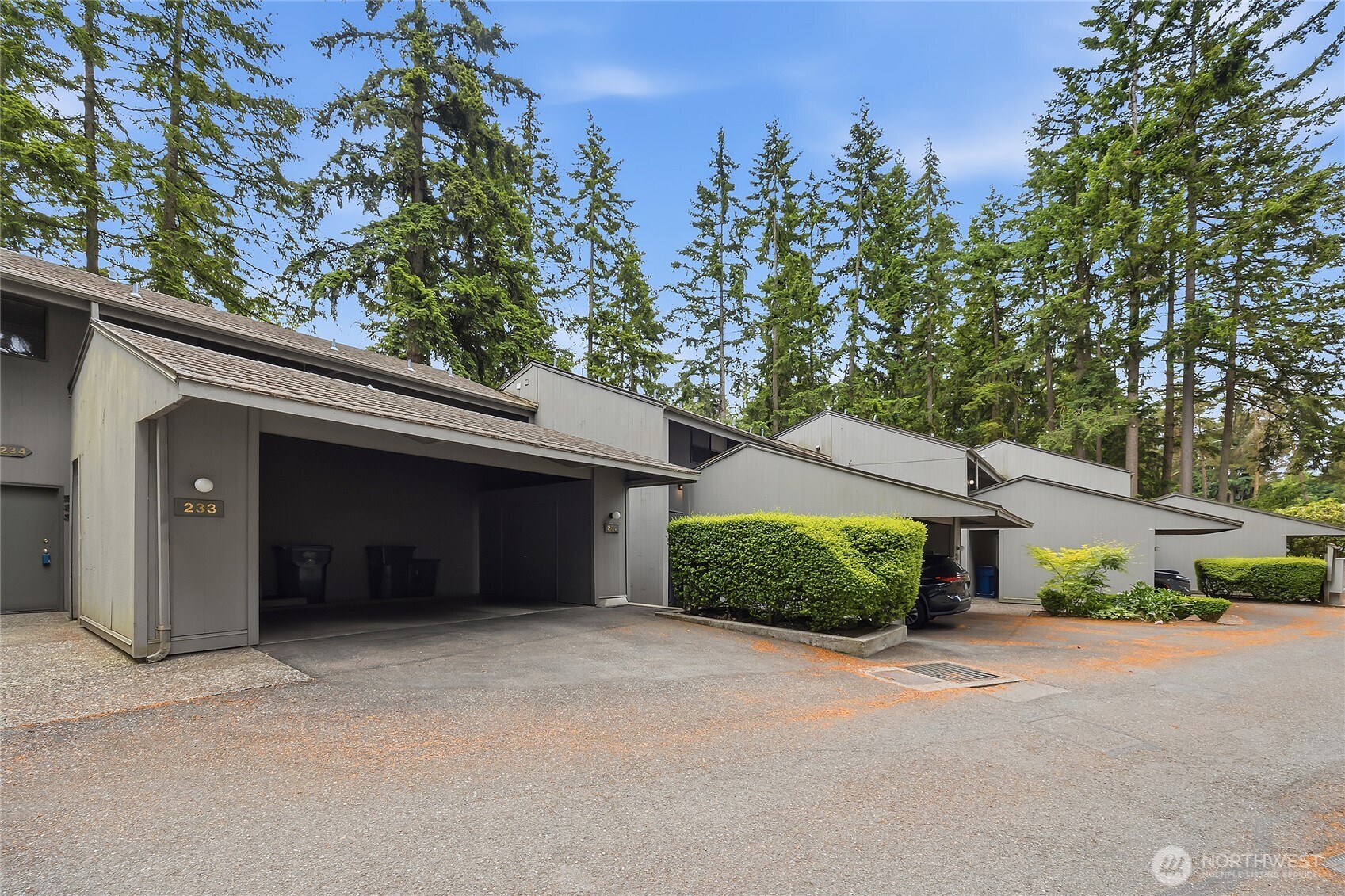 6236 137th Place 232 Property Photo 1