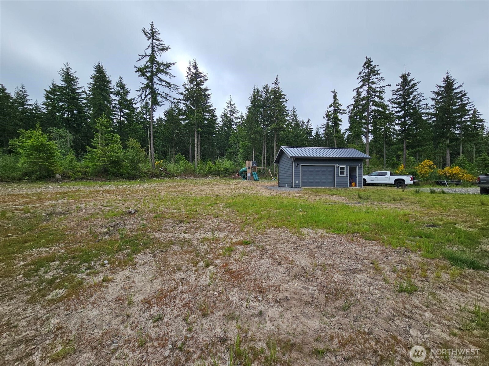 42911 28th Avenue Property Photo 1