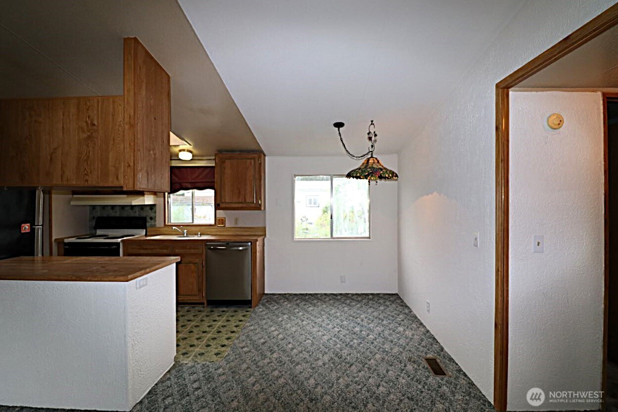 214 Chapman Road 8 Property Photo 15