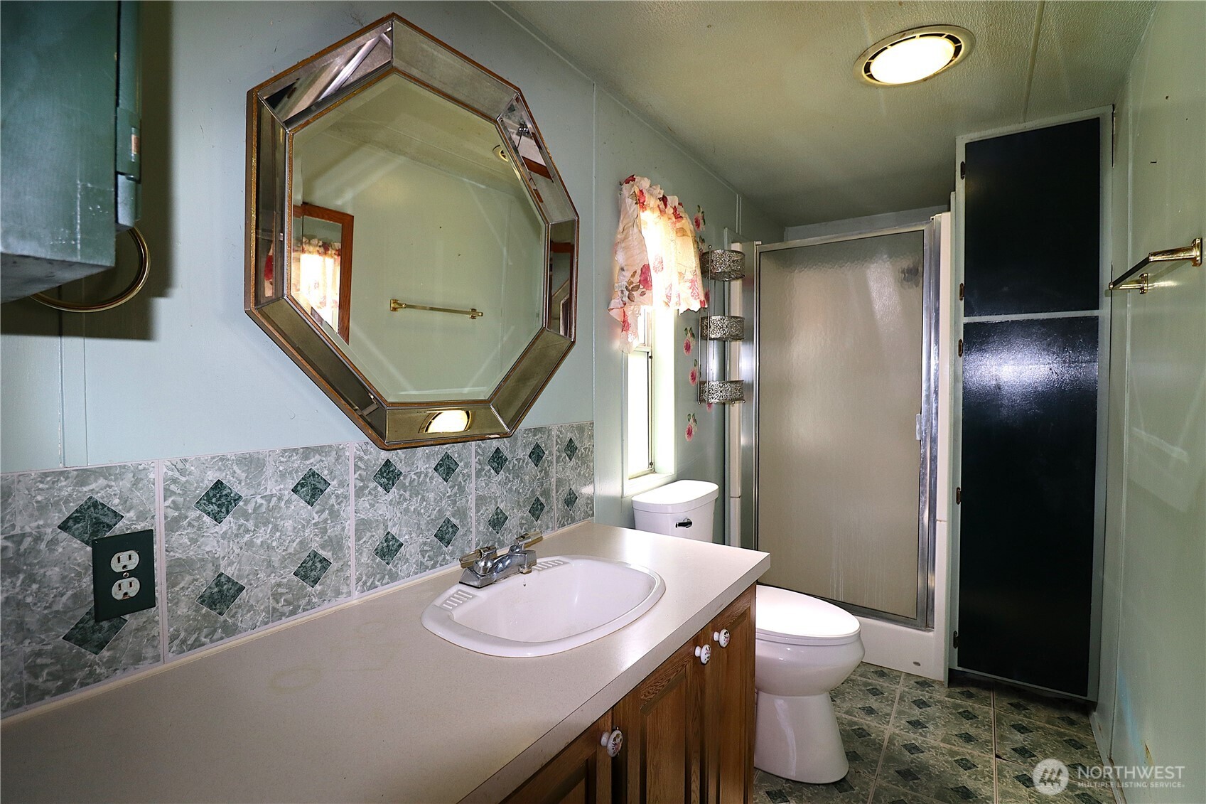 214 Chapman Road 8 Property Photo 27
