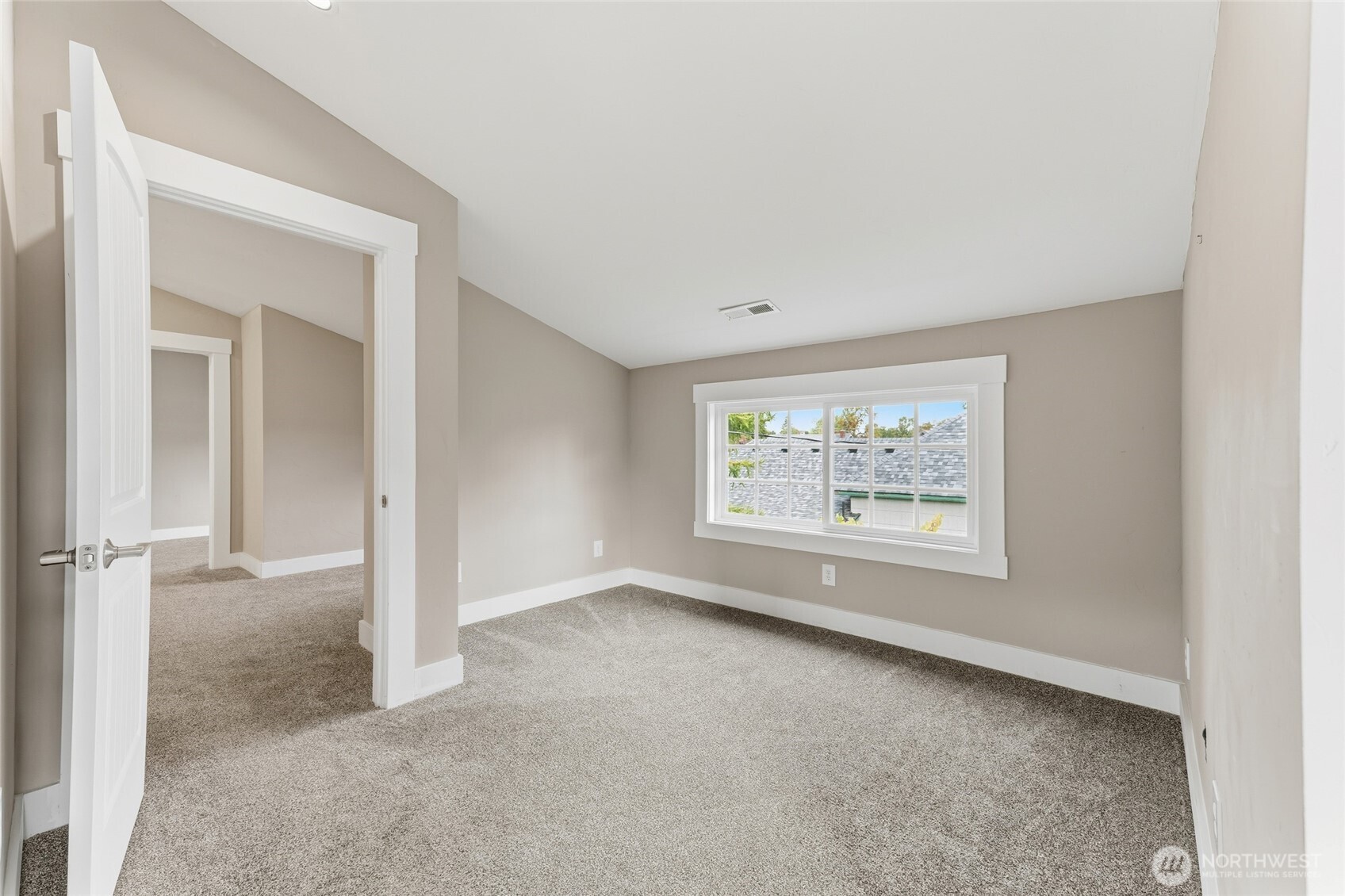 241 N Bellevue Avenue Property Photo 25