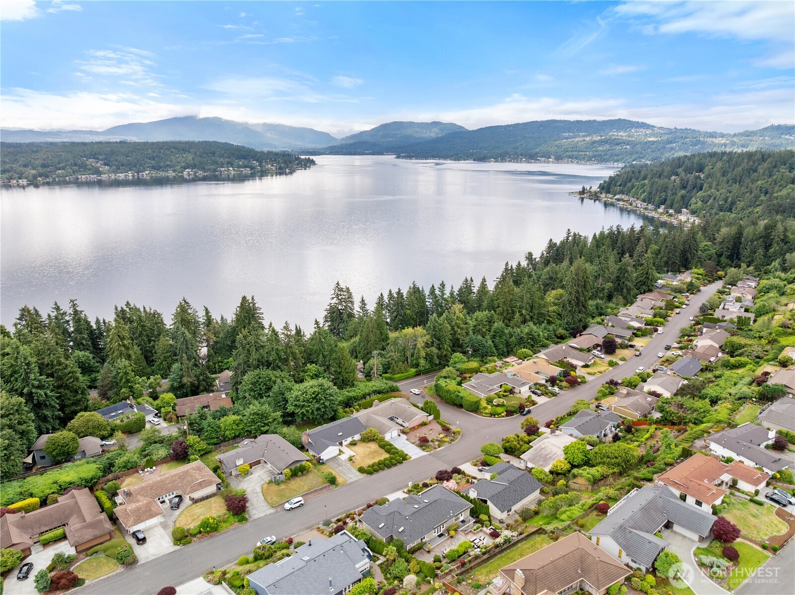 413 174th Place Property Photo 1