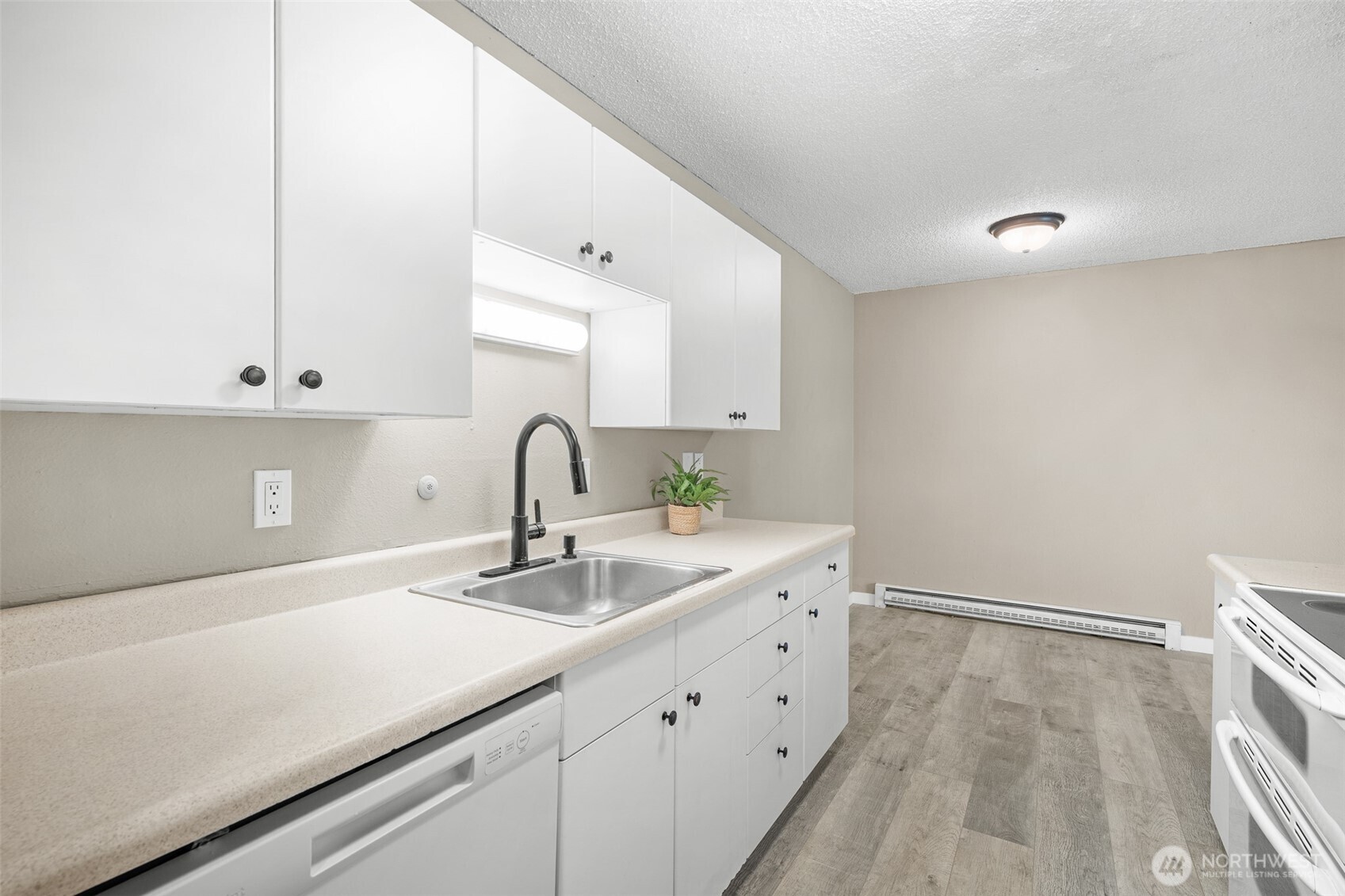 10459 Des Moines Memorial Dr 303 Property Photo 4
