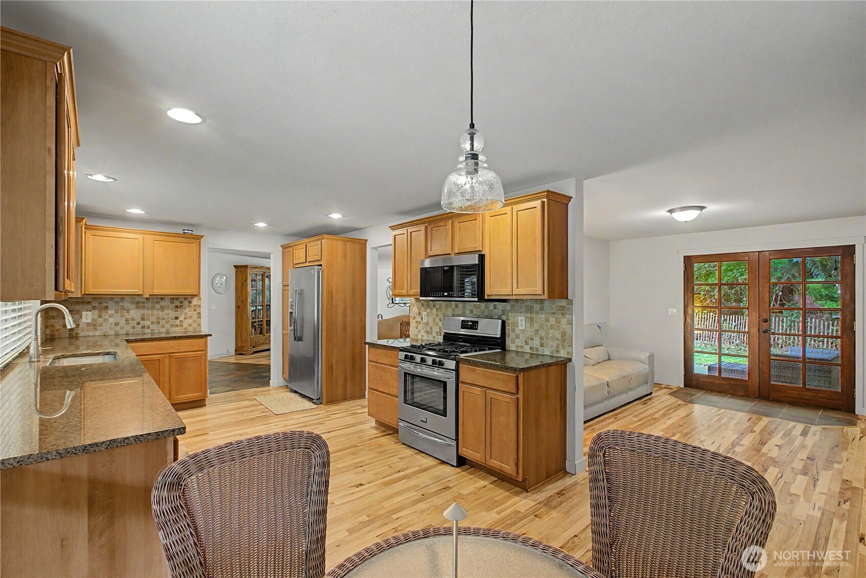 4642 Claridge Drive Property Photo 17