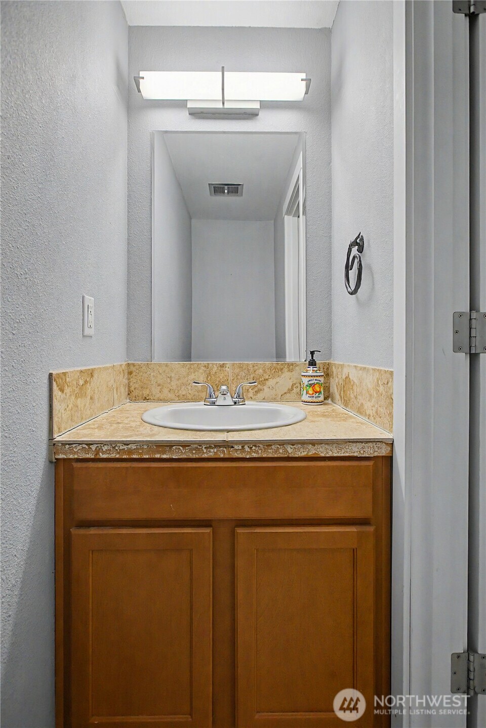 4642 Claridge Drive Property Photo 21