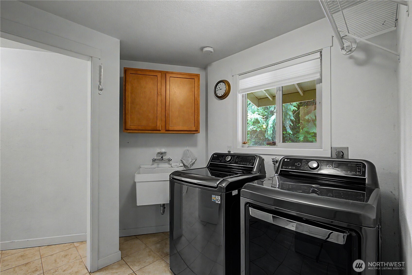 4642 Claridge Drive Property Photo 22