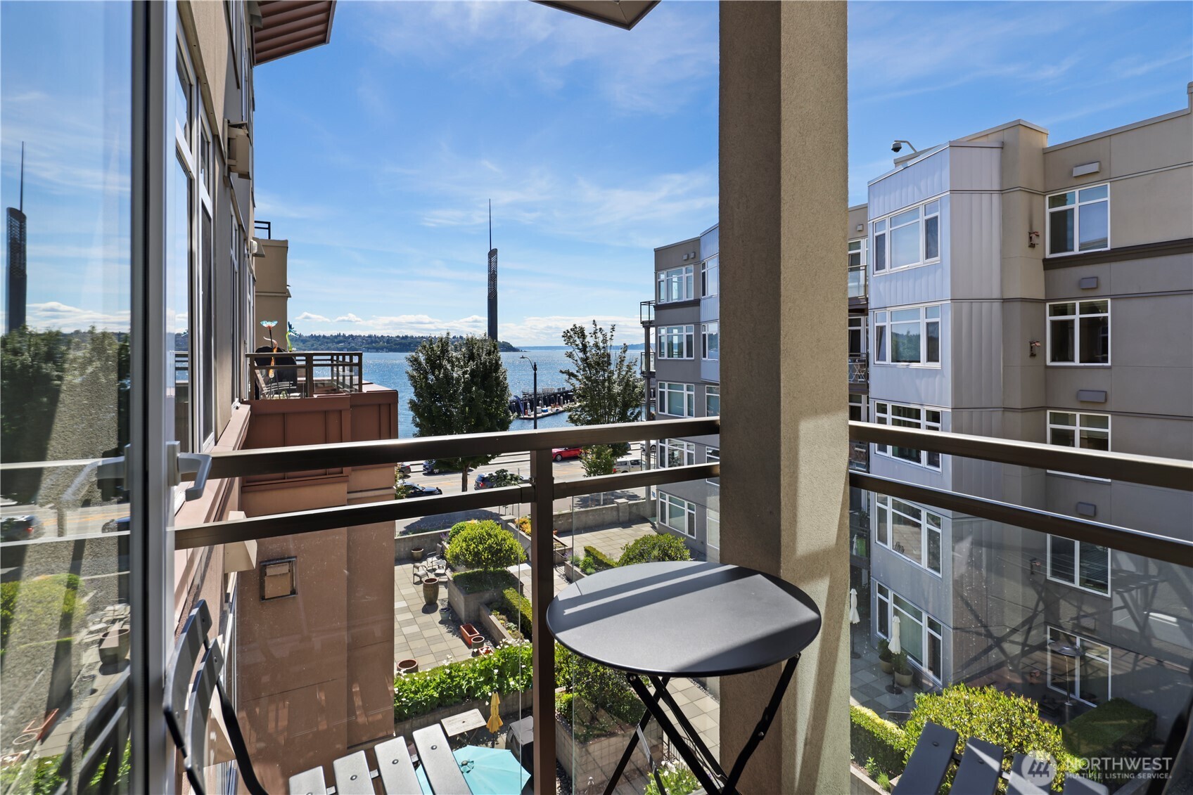 1950 Alaskan Way 422 Property Photo 4