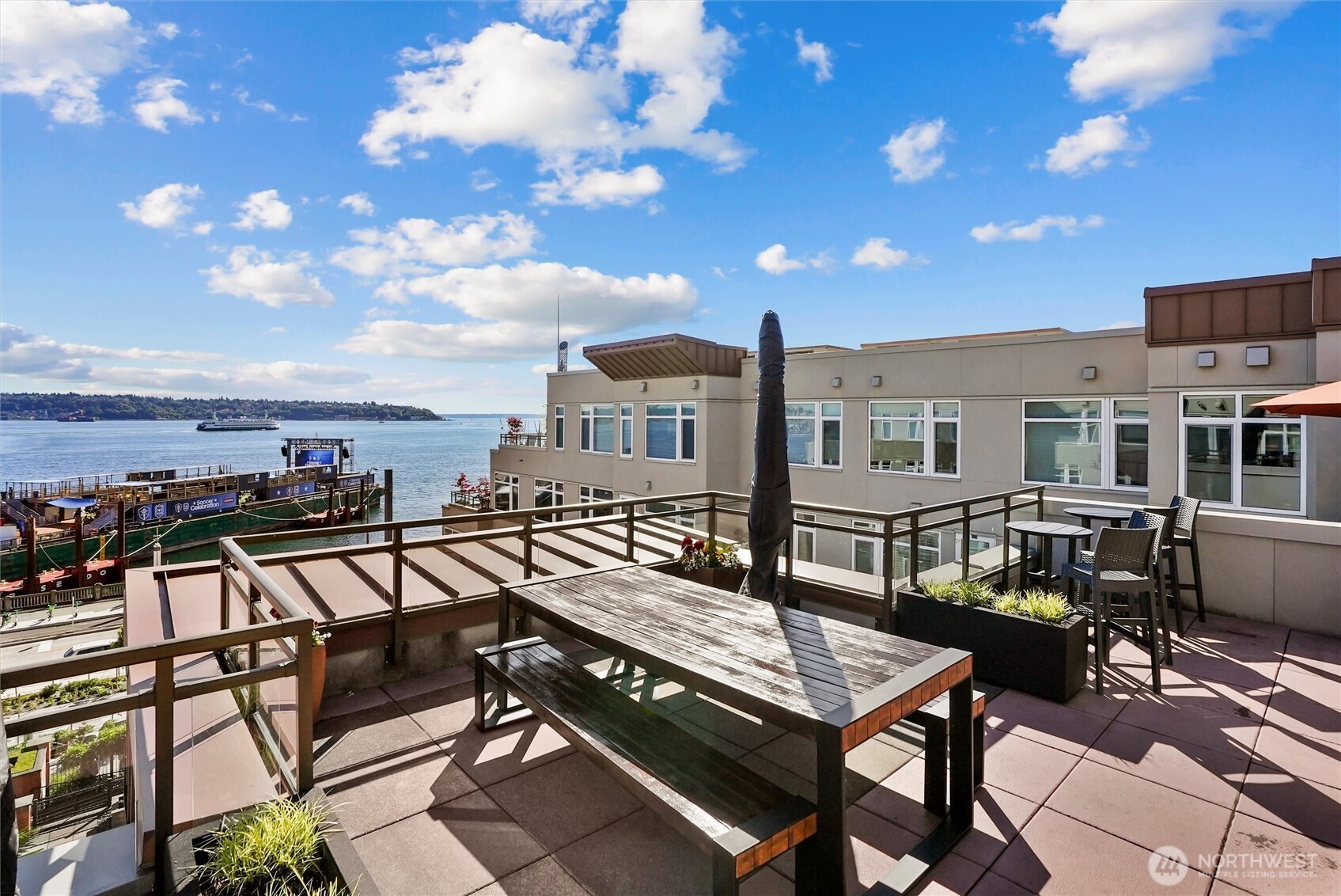 1950 Alaskan Way 422 Property Photo 32
