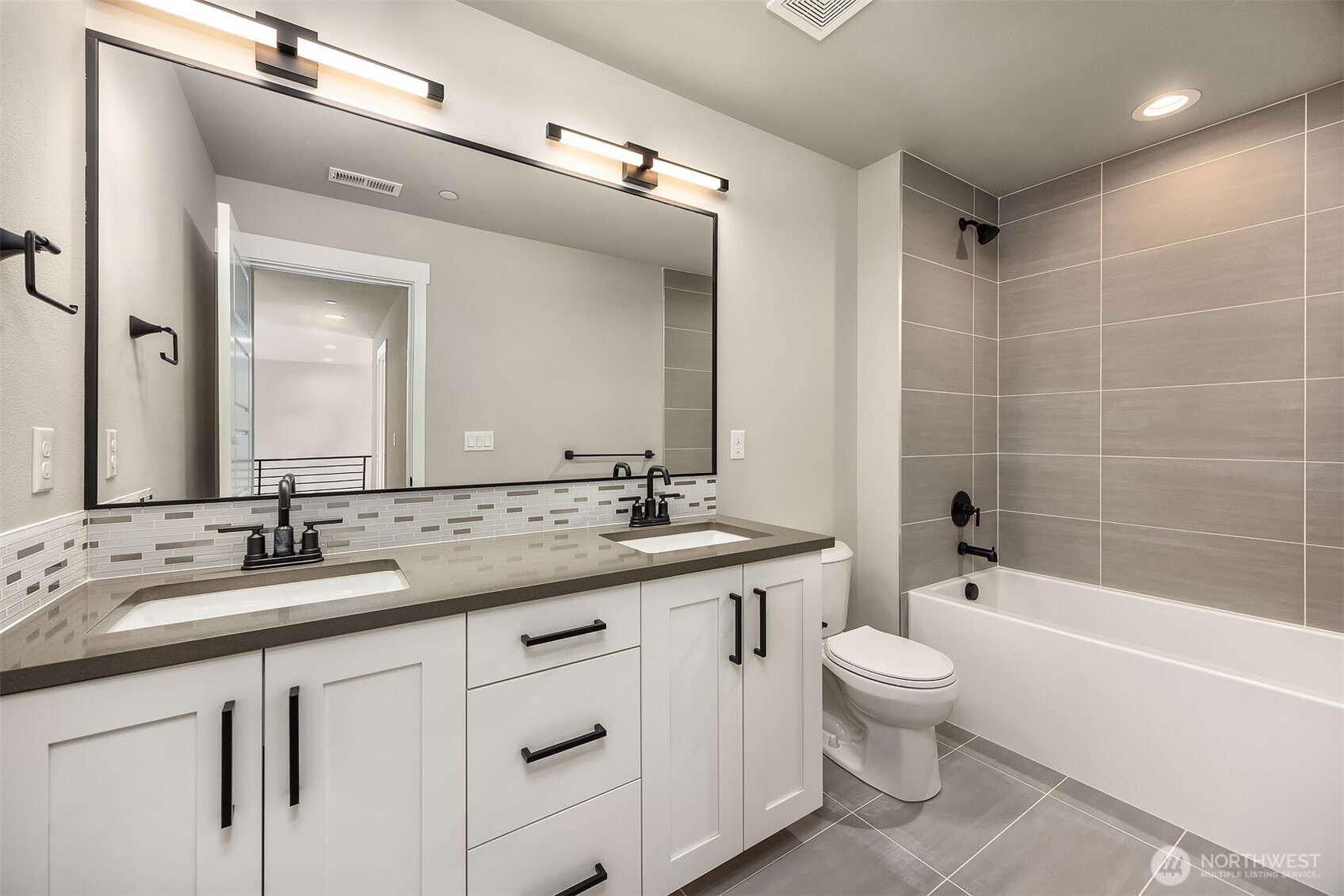15002 75th Avenue Property Photo 18