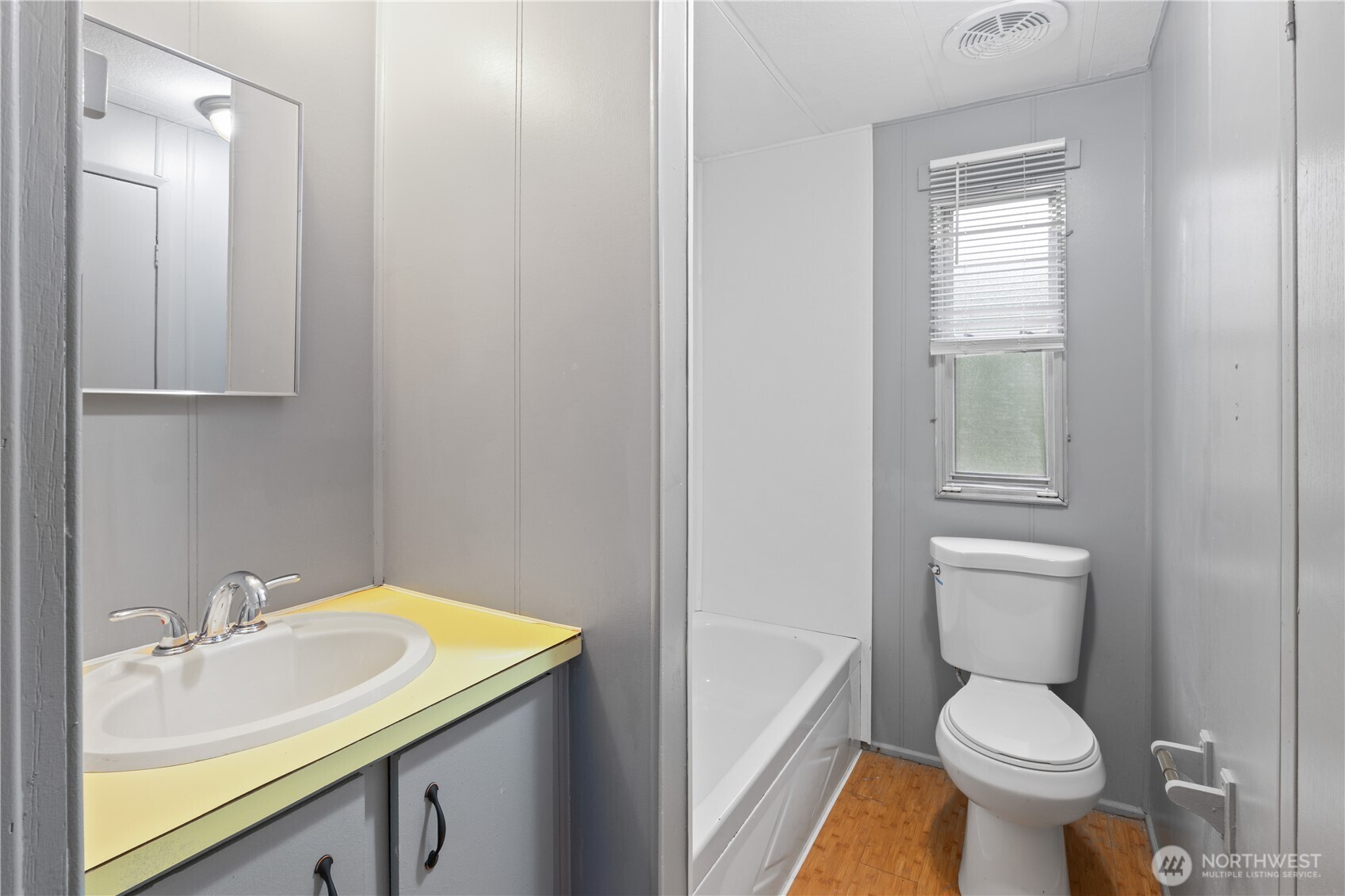 2284 Yew Street Road E-1 Property Photo 17