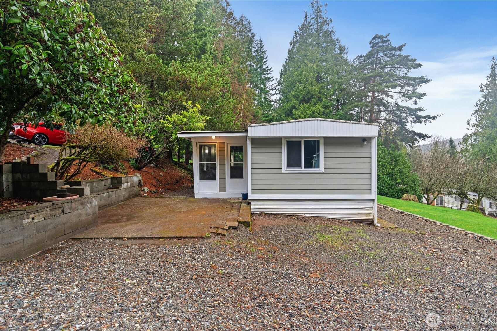 2284 Yew Street Road E-1 Property Photo 25