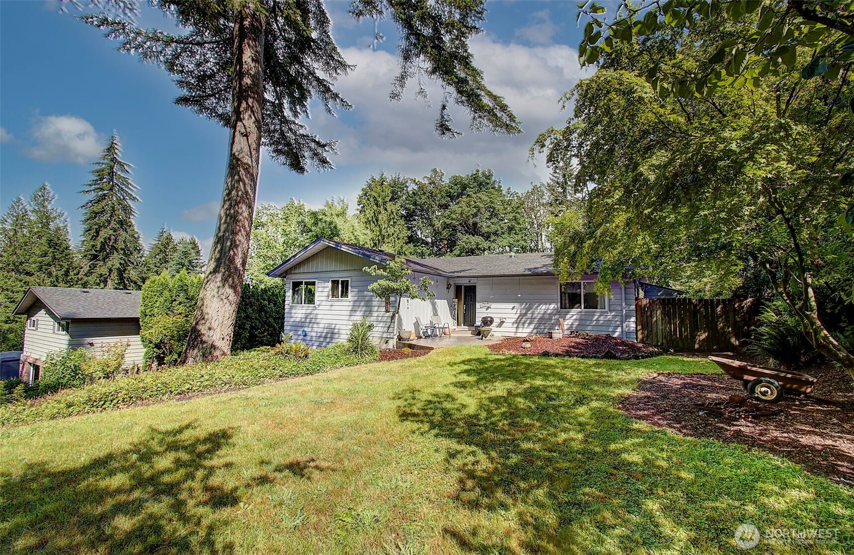 153 Monticello Drive Property Photo 2