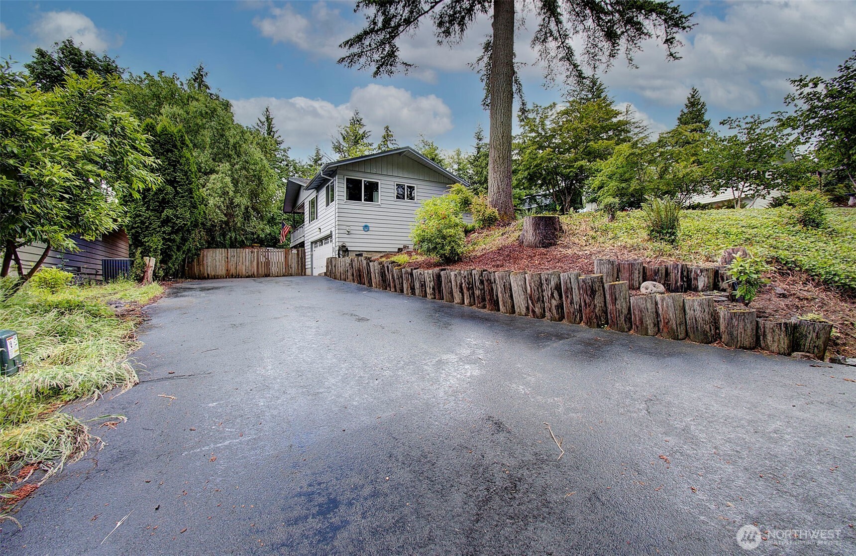 153 Monticello Drive Property Photo 4