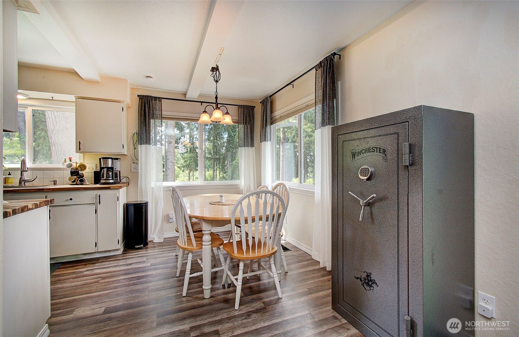 153 Monticello Drive Property Photo 8
