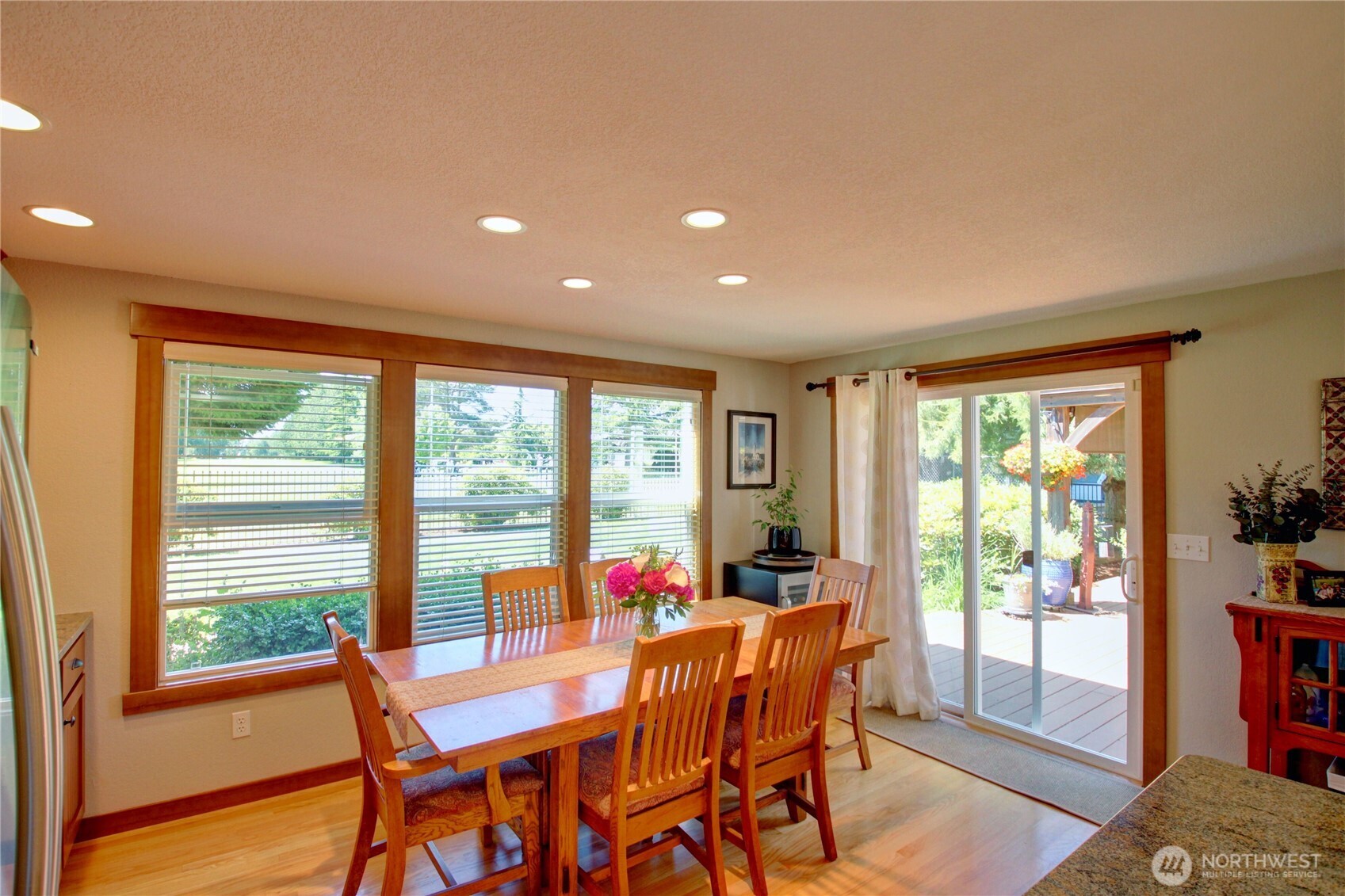 12270 Maple Crest Drive Property Photo 6