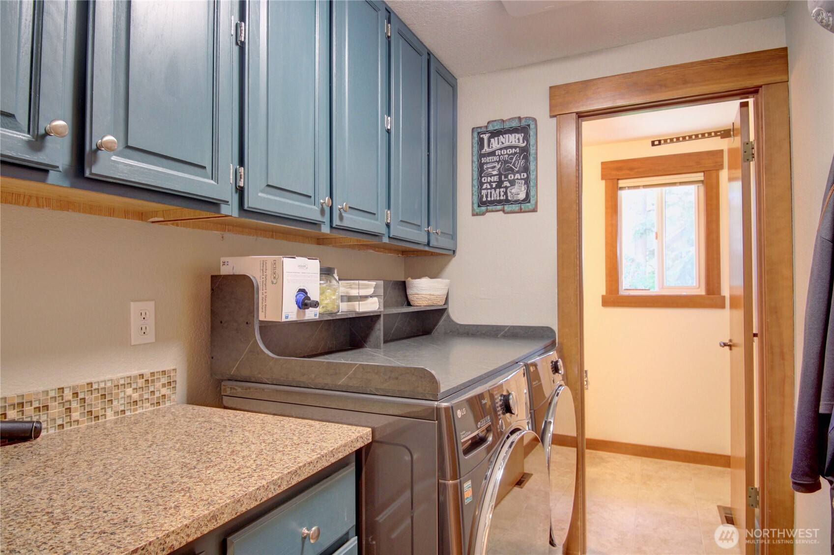 12270 Maple Crest Drive Property Photo 10