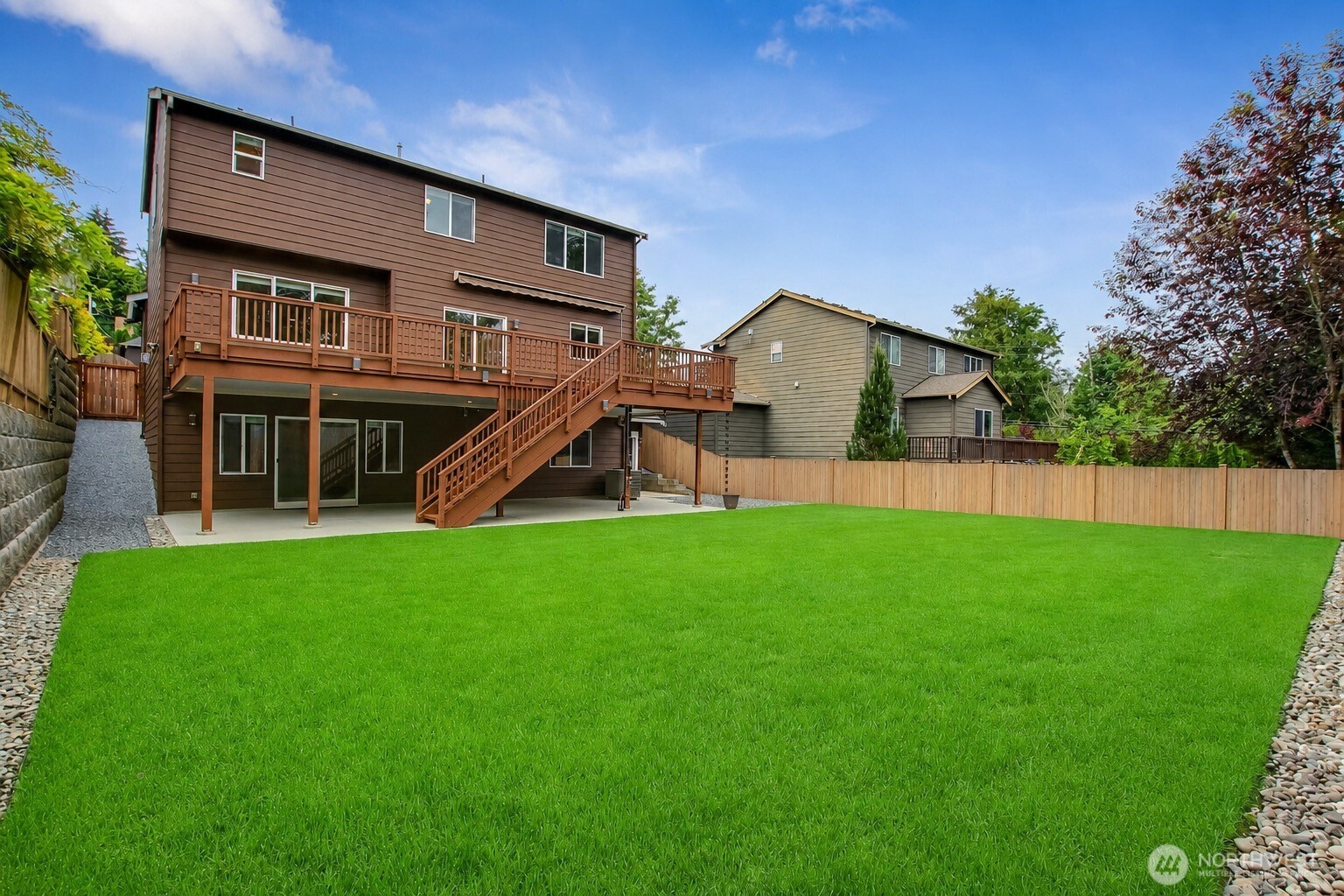 14011 2nd Avenue Property Photo 3
