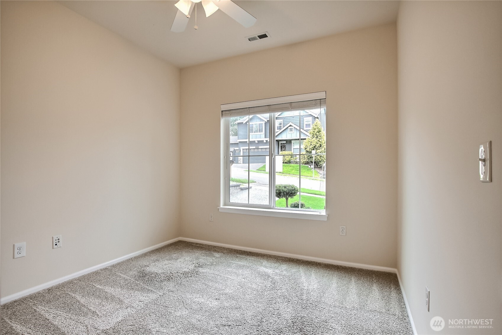 14011 2nd Avenue Property Photo 7