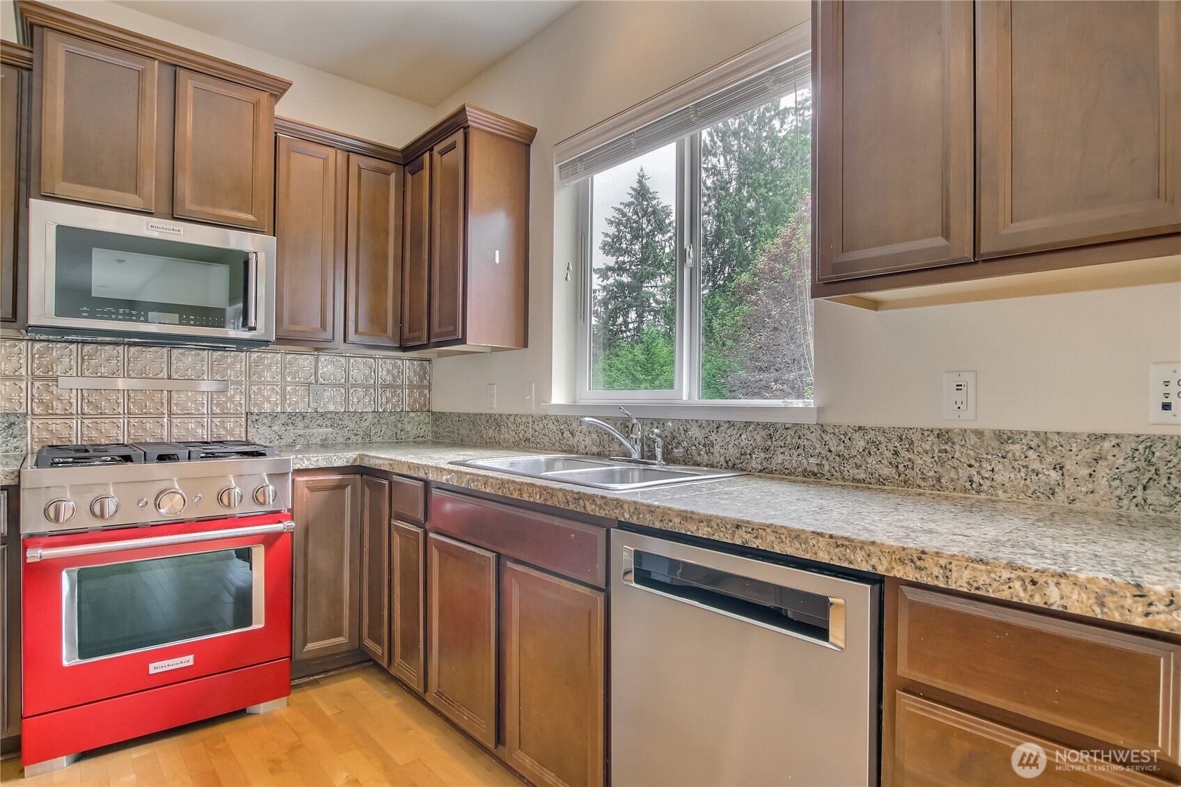 14011 2nd Avenue Property Photo 13