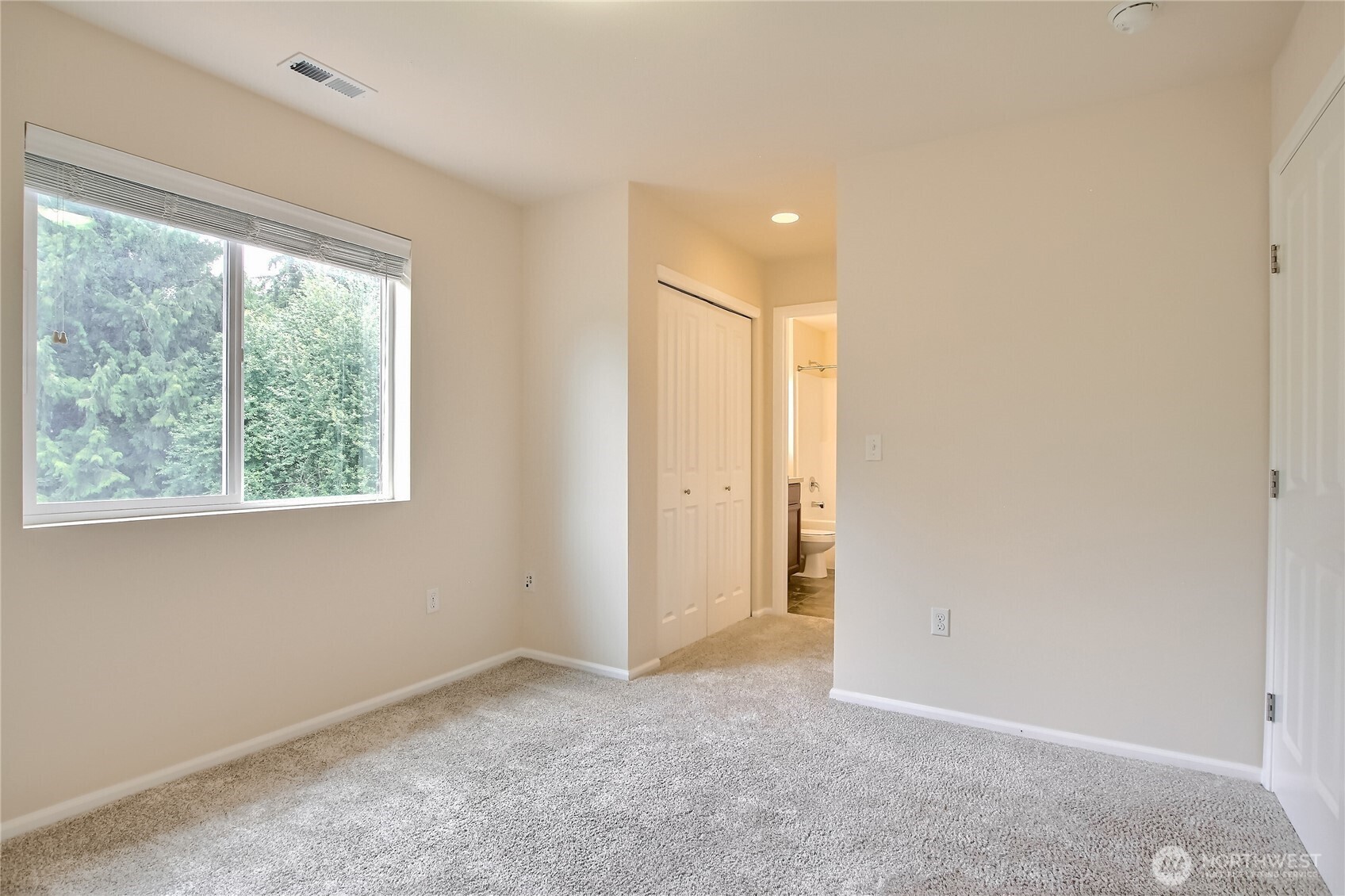 14011 2nd Avenue Property Photo 23
