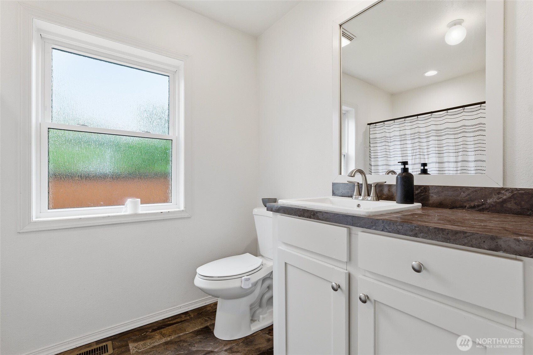 114 S Diamond Street Property Photo 12