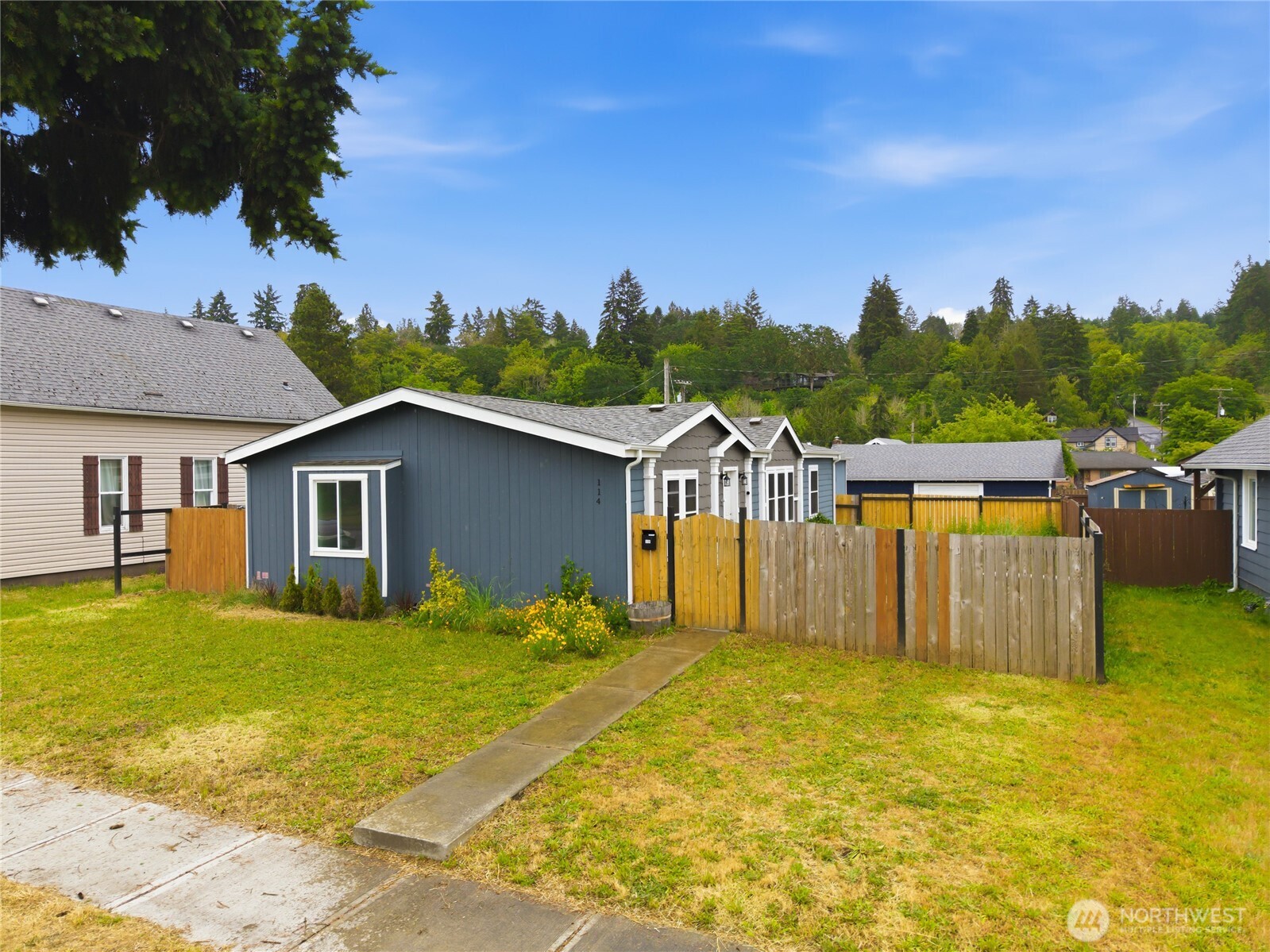 114 S Diamond Street Property Photo 21