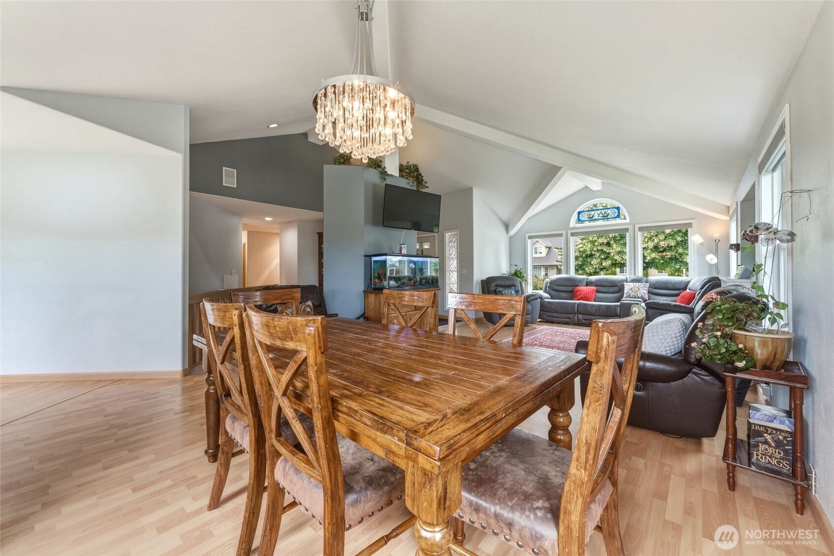1001 Southview Property Photo 4