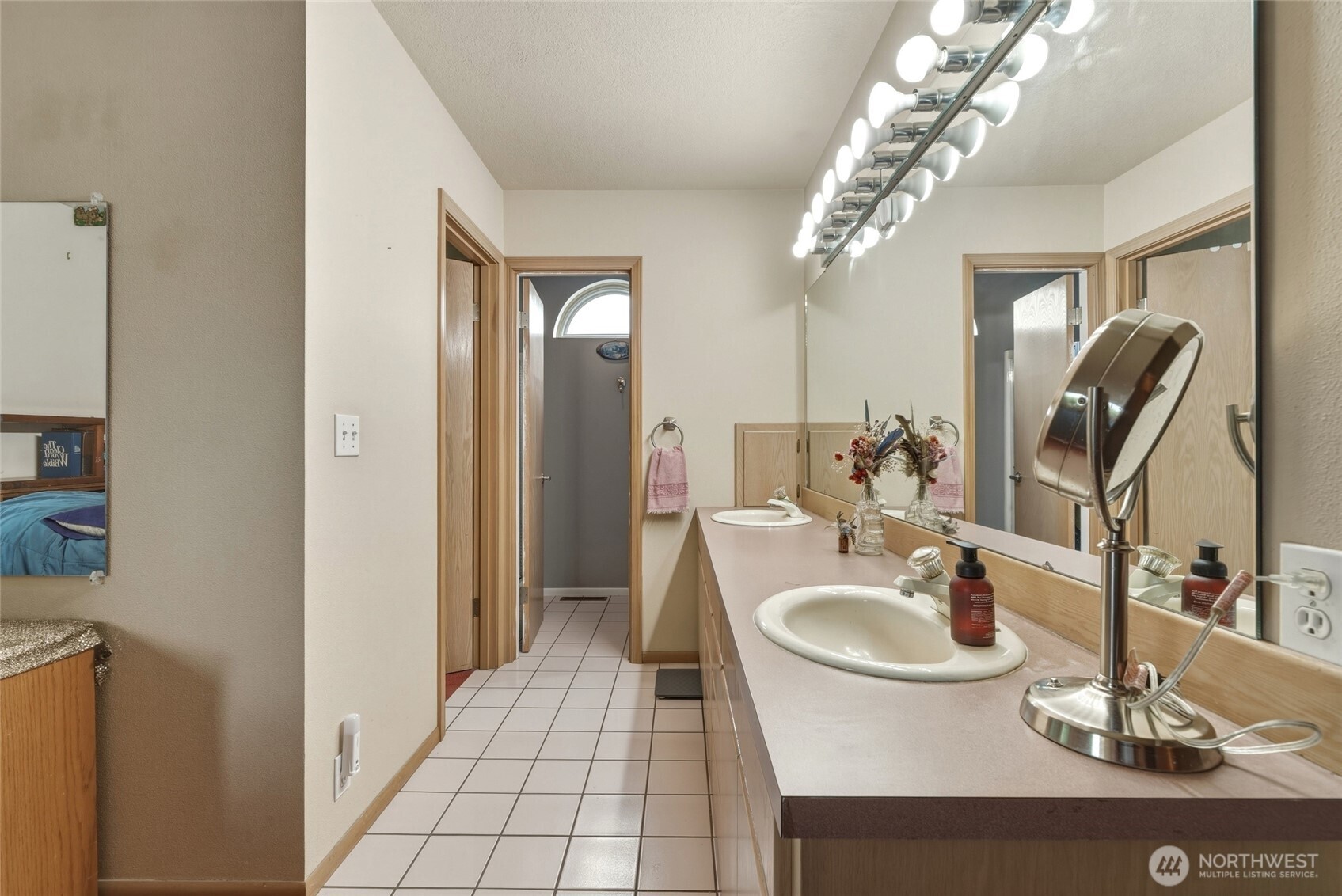 1001 Southview Property Photo 12