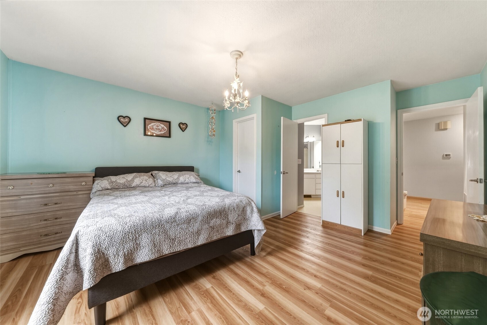 1001 Southview Property Photo 13