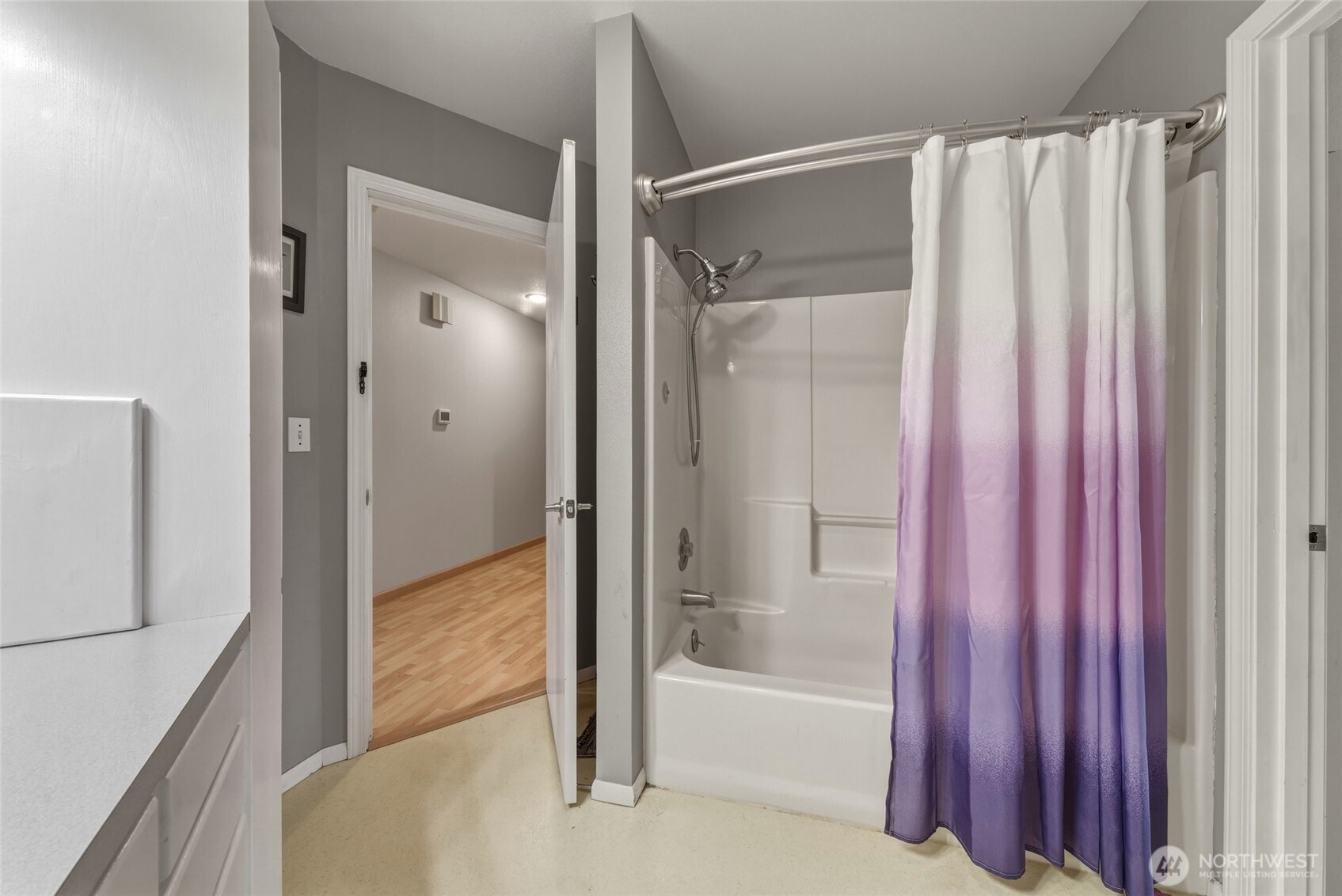 1001 Southview Property Photo 16