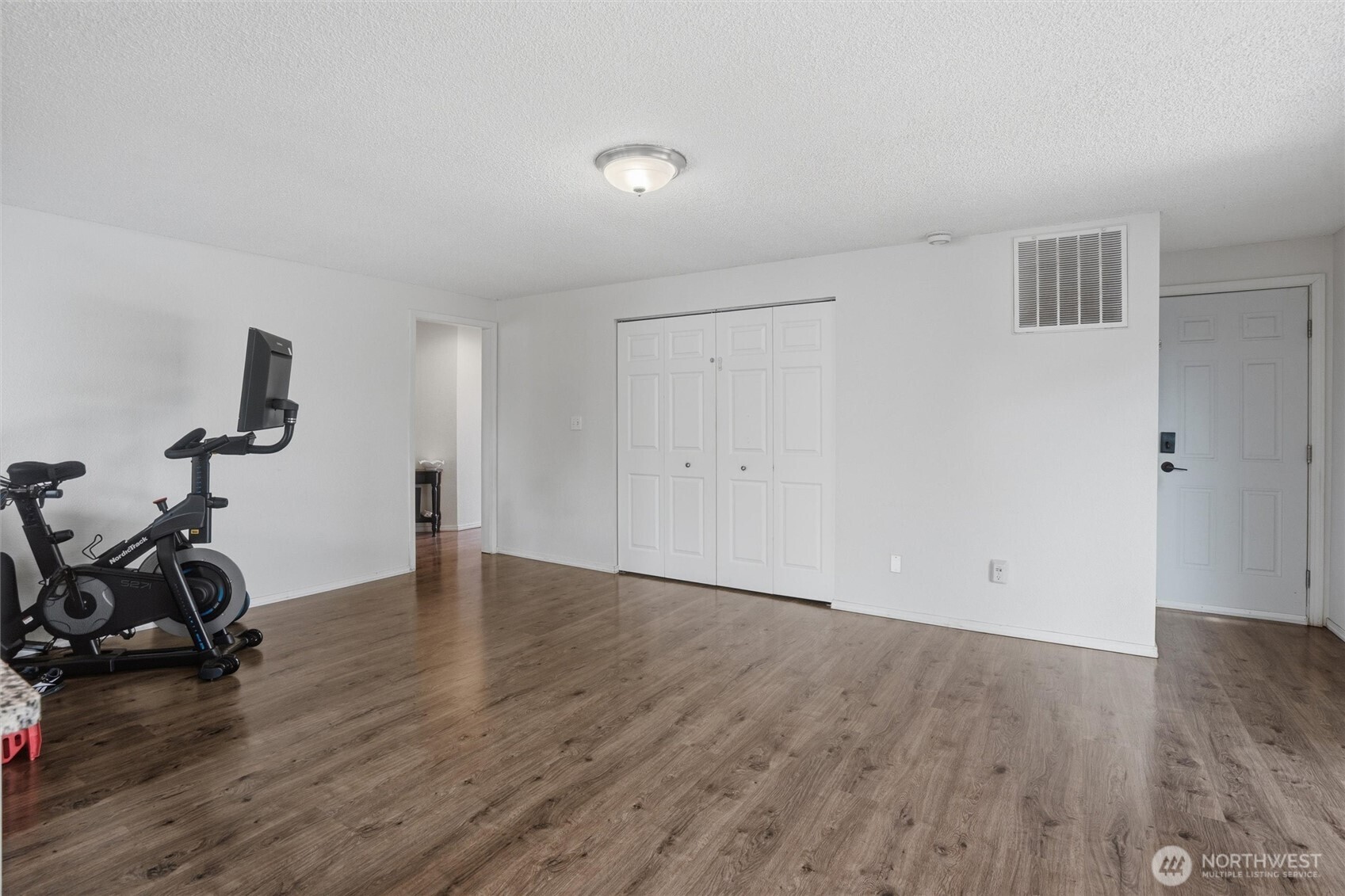 2440 Lincoln Avenue Property Photo 15