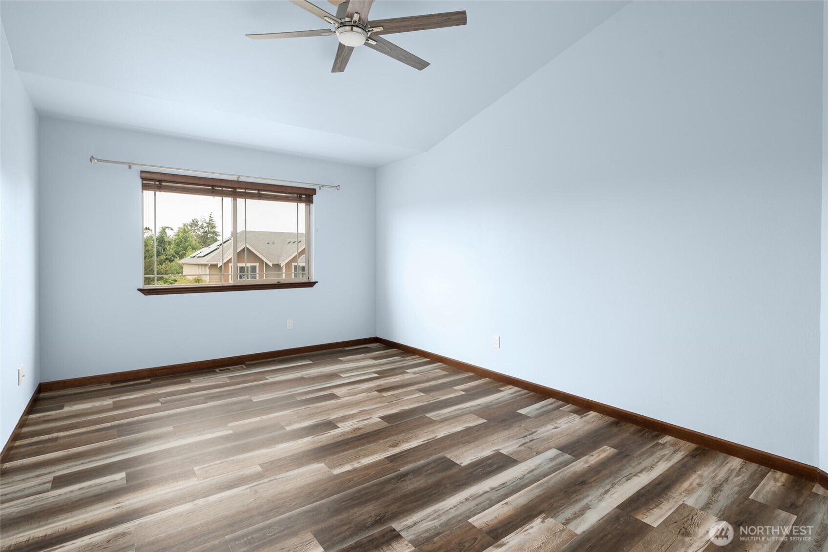 1033 Lyle Ridge Circle Property Photo 19