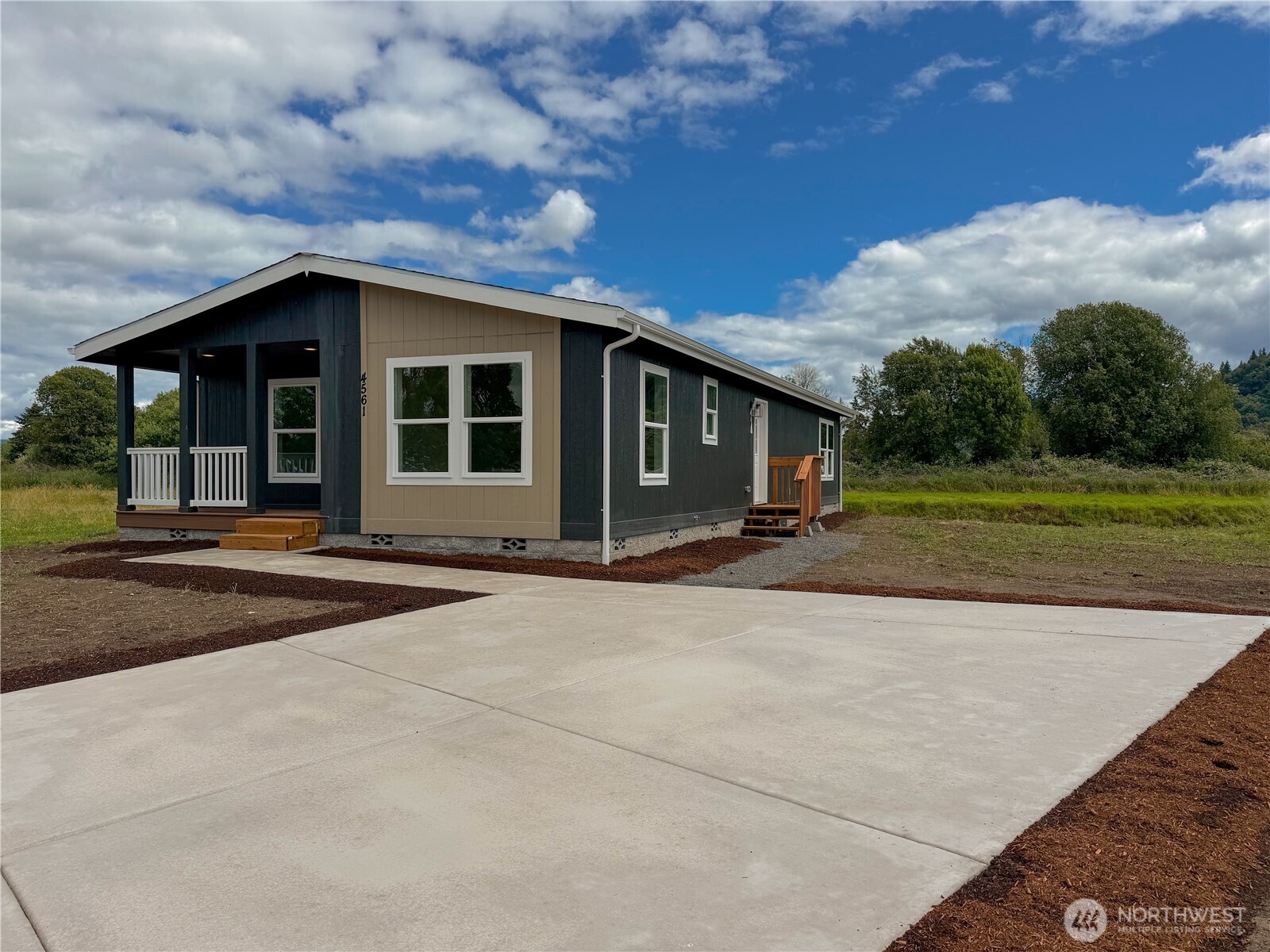 4561 Windemere Street Property Photo 14