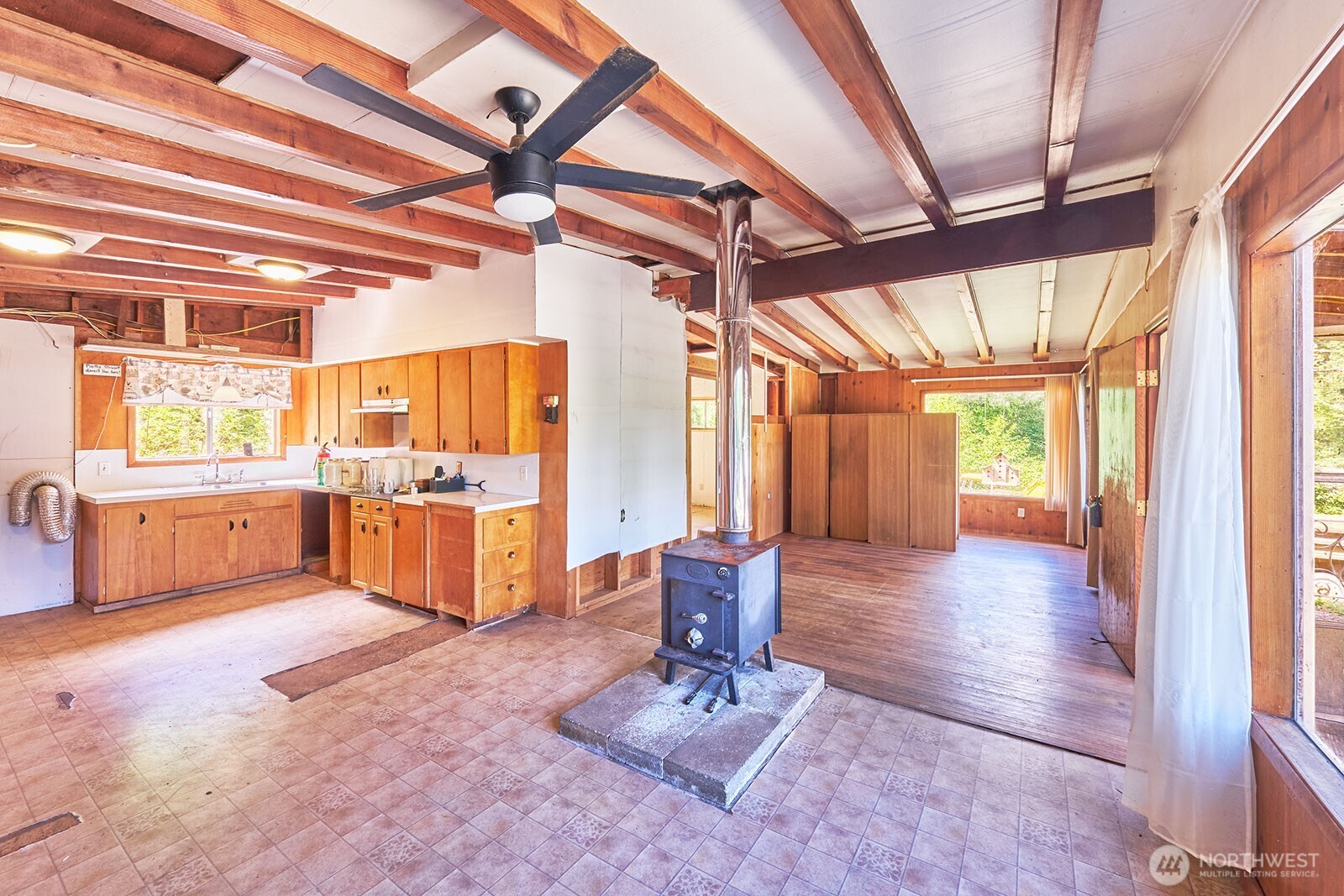 80 South Valley Road Property Photo 4