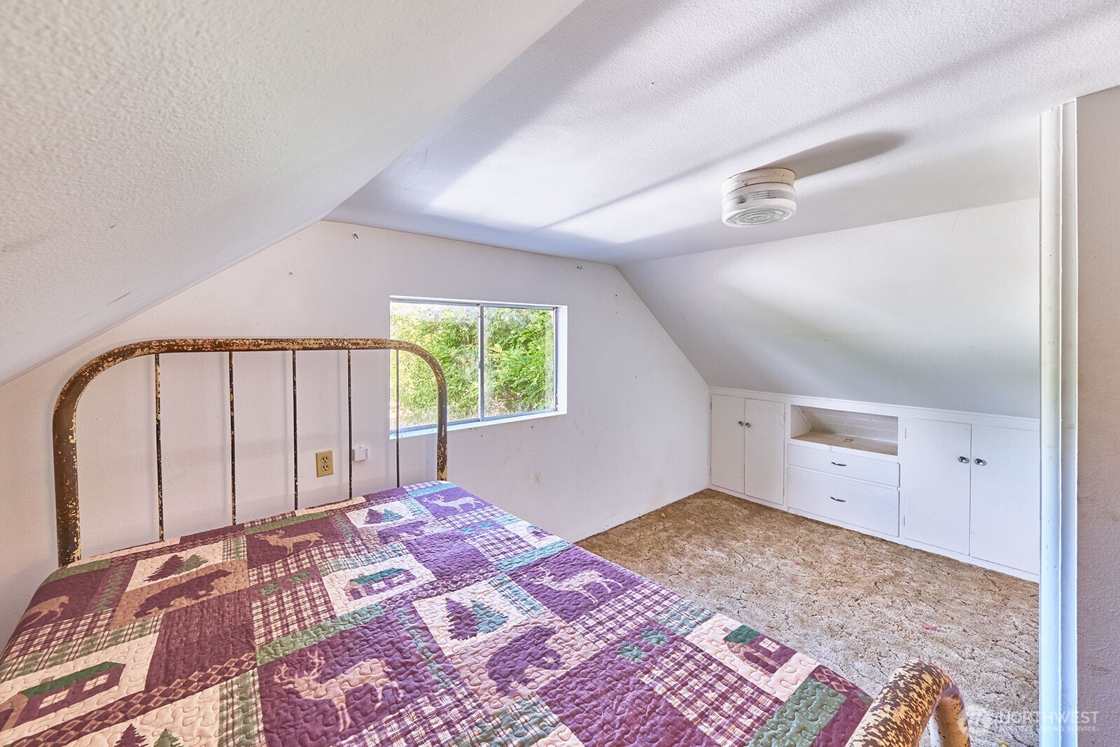 80 South Valley Road Property Photo 15