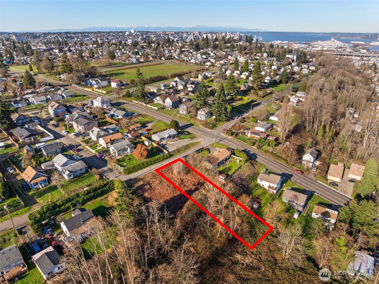 3561 E N Street Property Photo 2