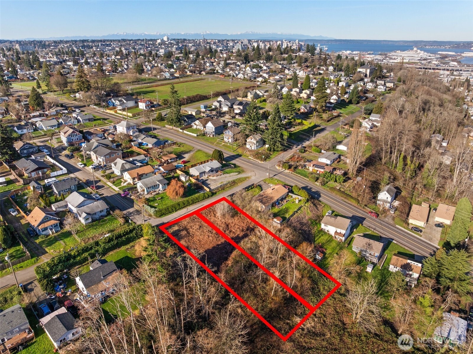 3561 E N Street Property Photo 3
