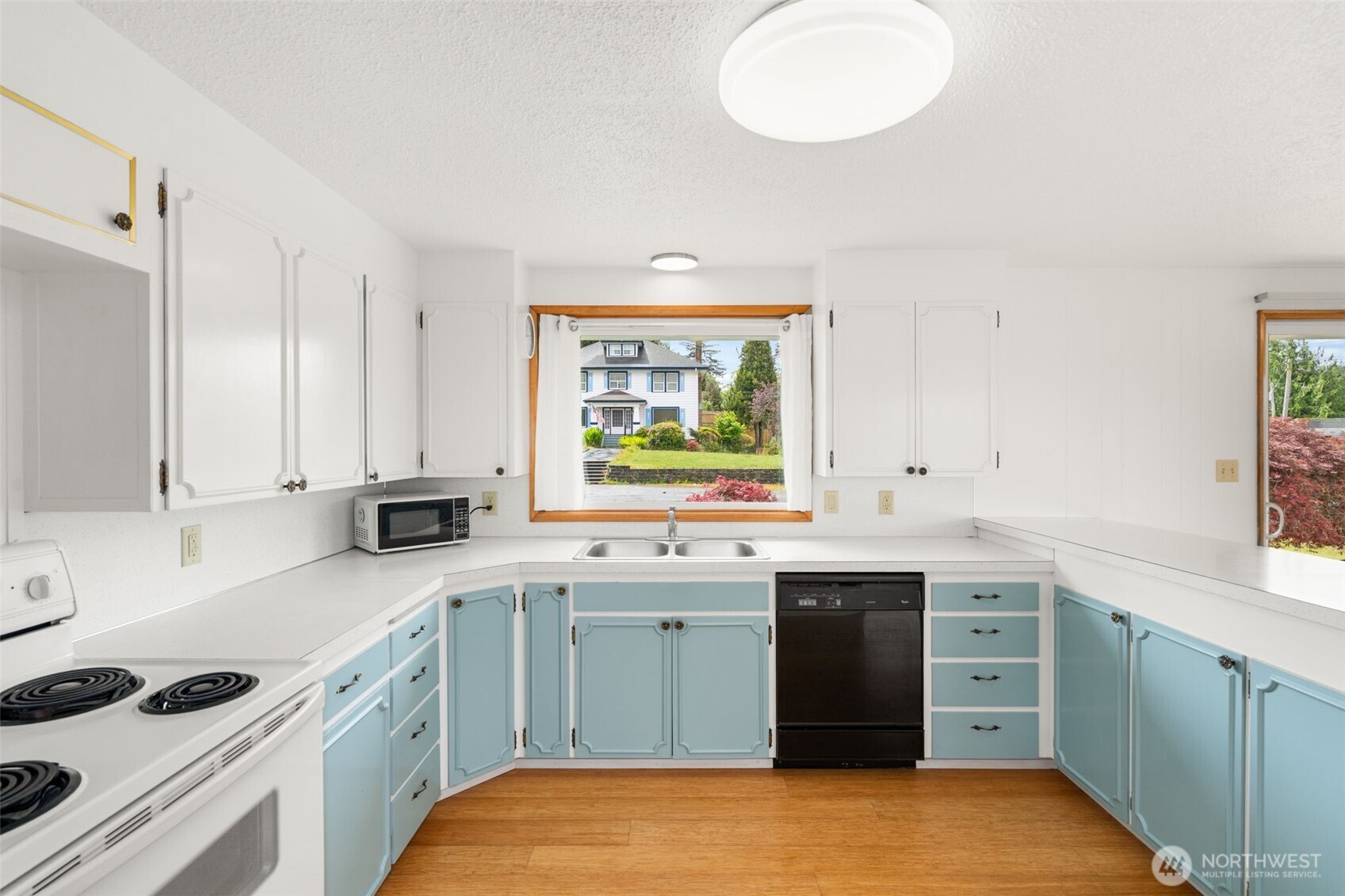 209 Harrison Street Property Photo 11