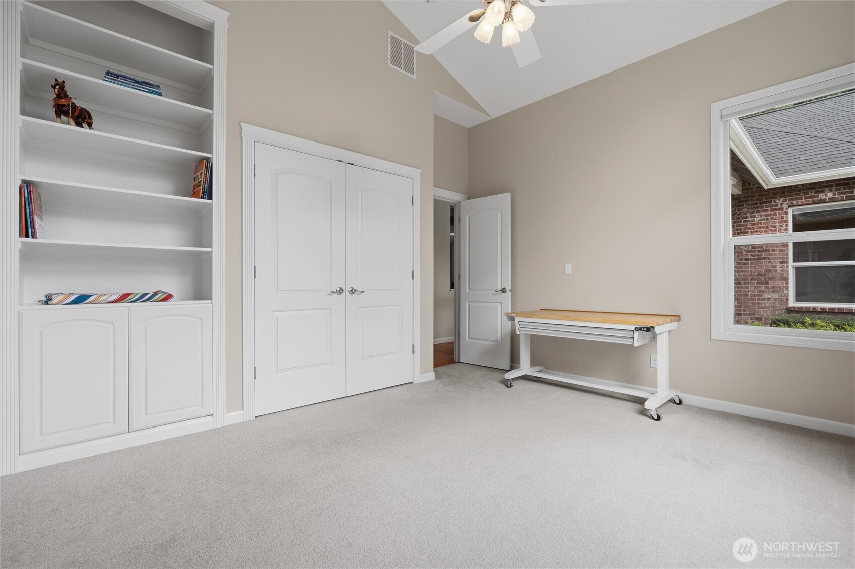 7445 Mccormick Woods Drive Property Photo 28