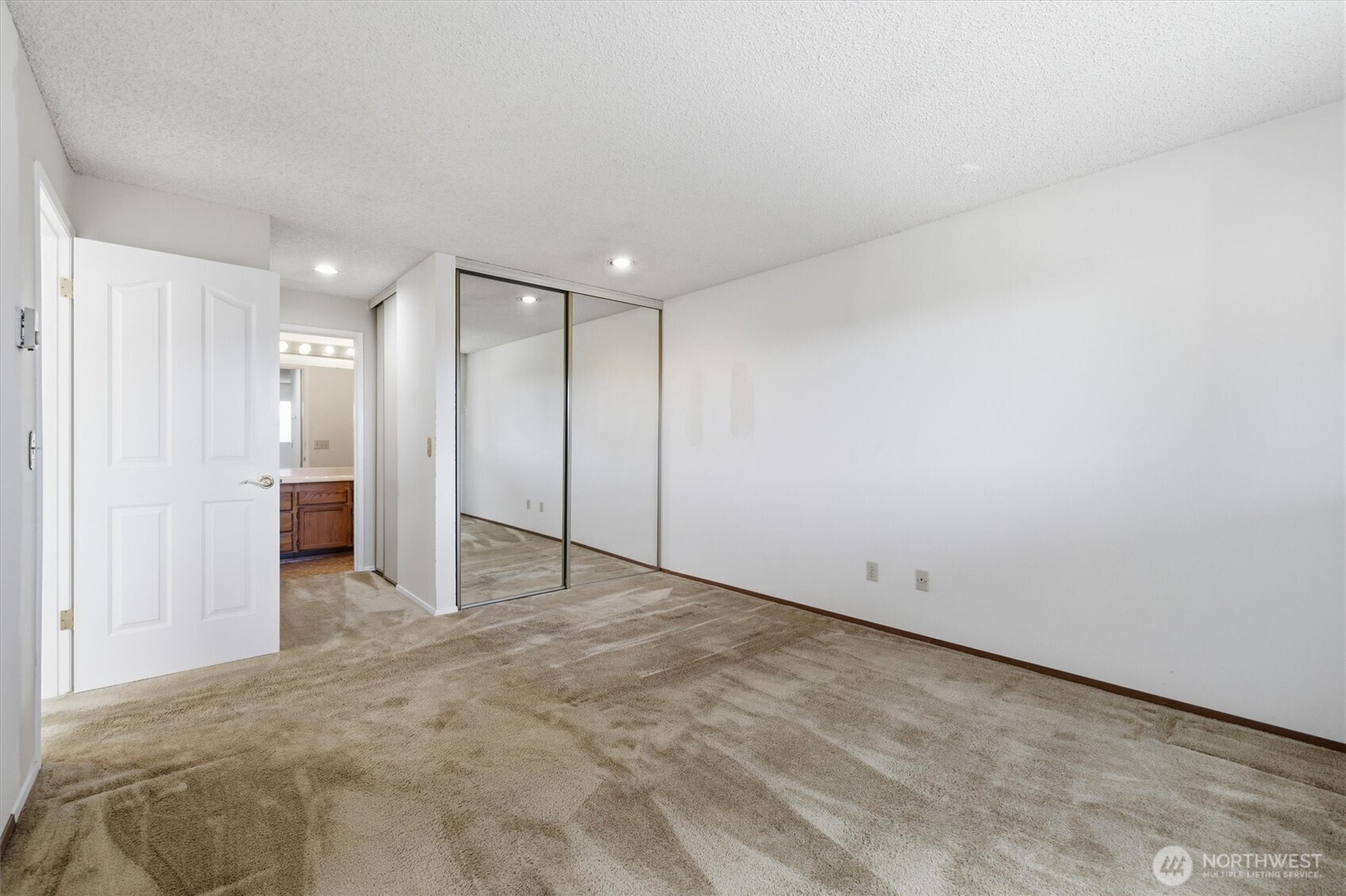601 S 227th Street 407n Property Photo 9