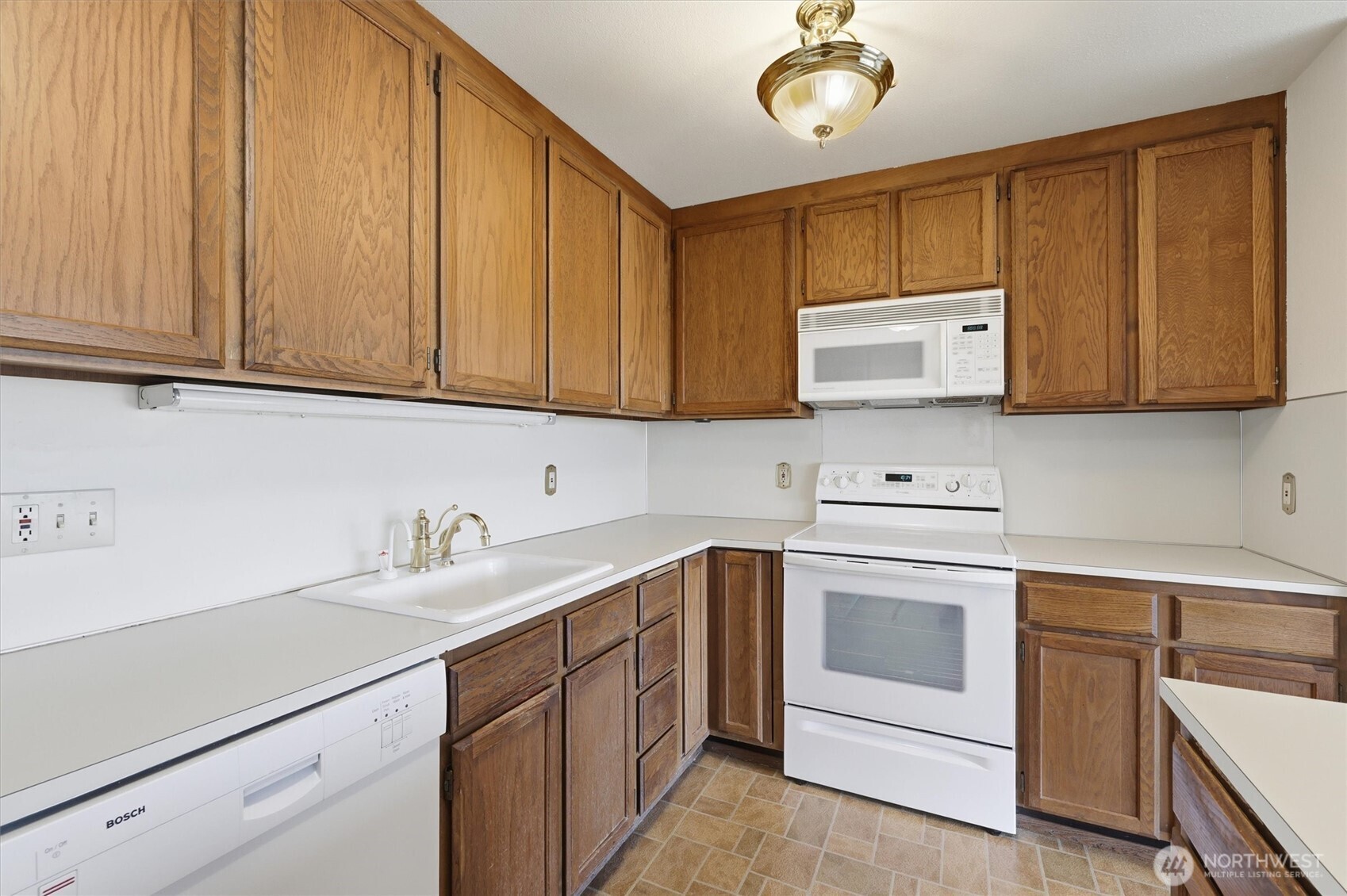 601 S 227th Street 407n Property Photo 14