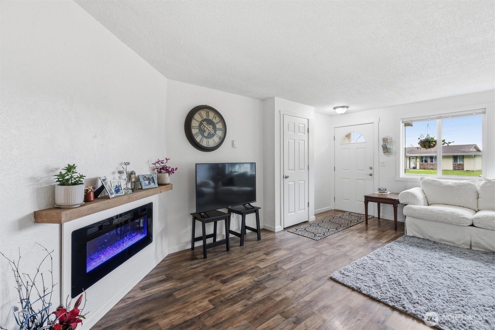 11040 N Skagit Street A & B Property Photo 4