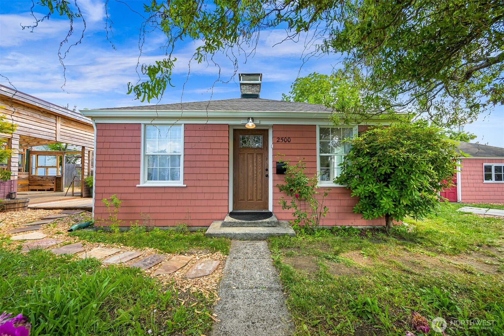 2500 I Street Property Photo 1