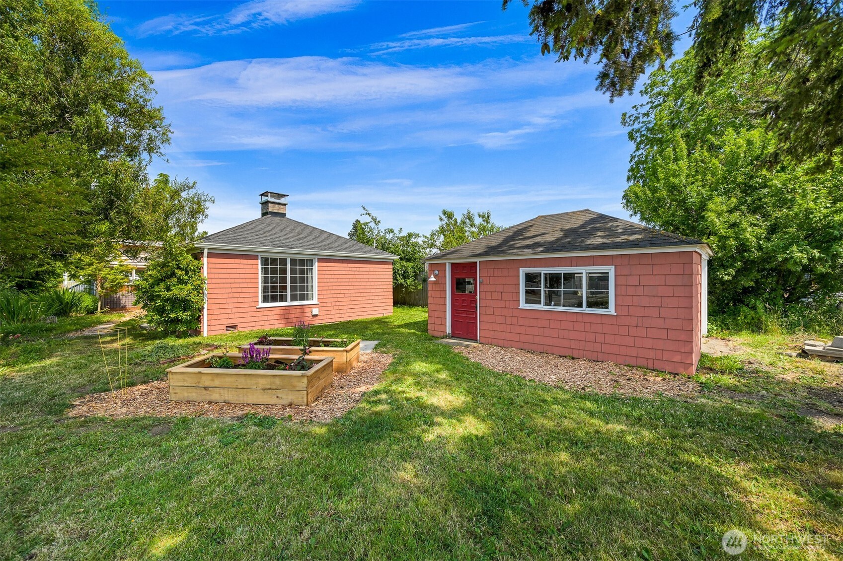 2500 I Street Property Photo 3