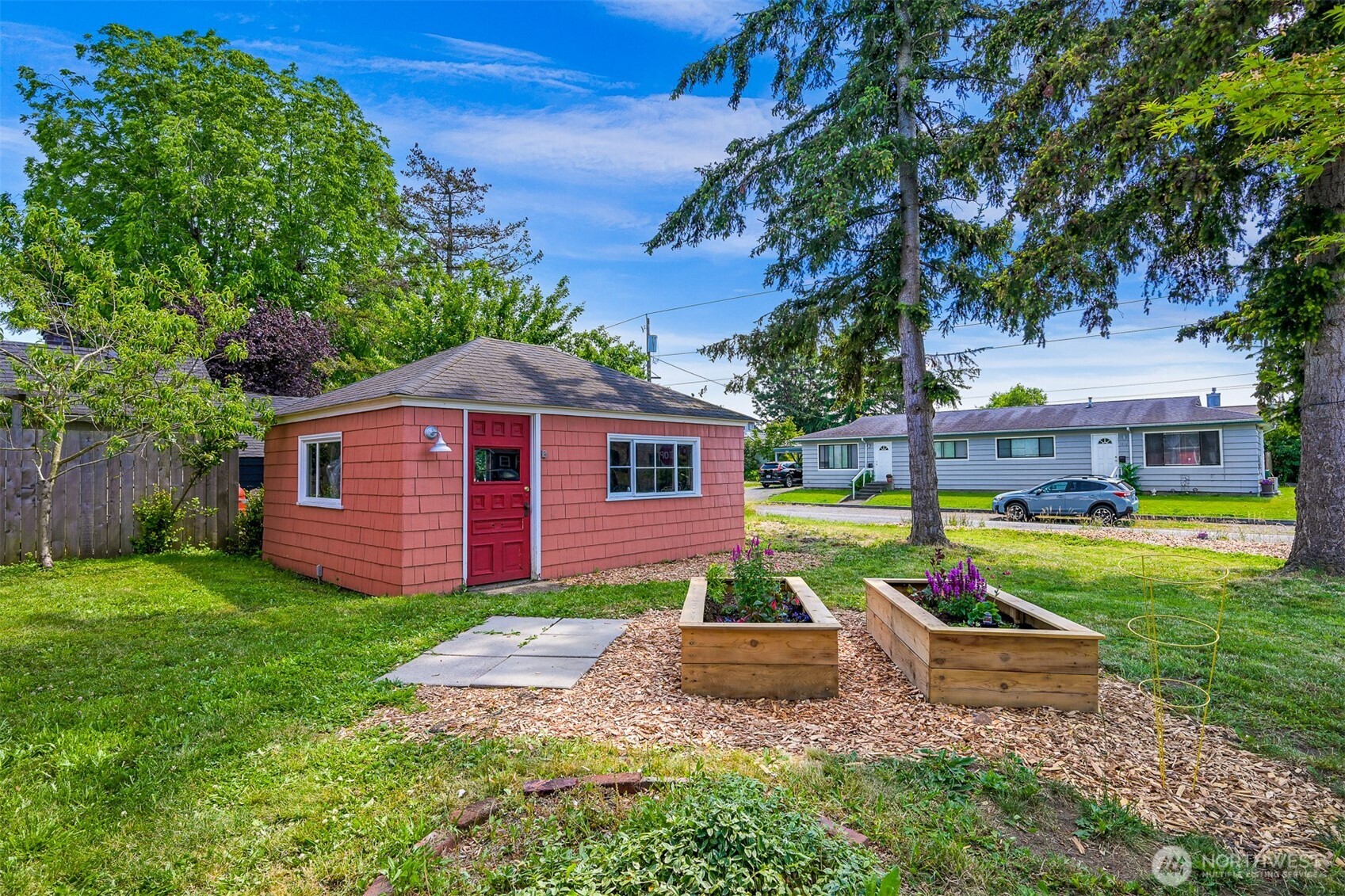 2500 I Street Property Photo 4