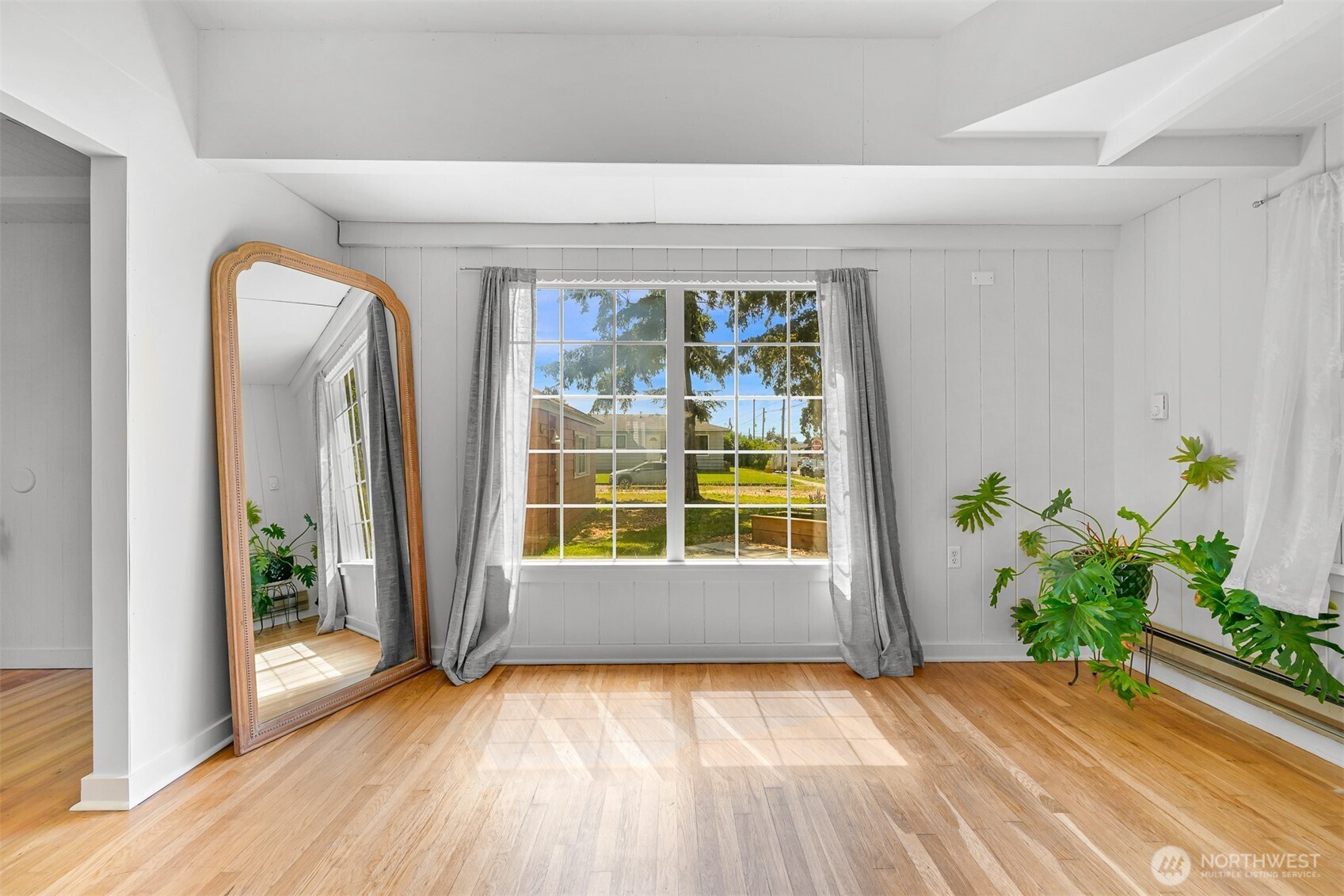 2500 I Street Property Photo 11