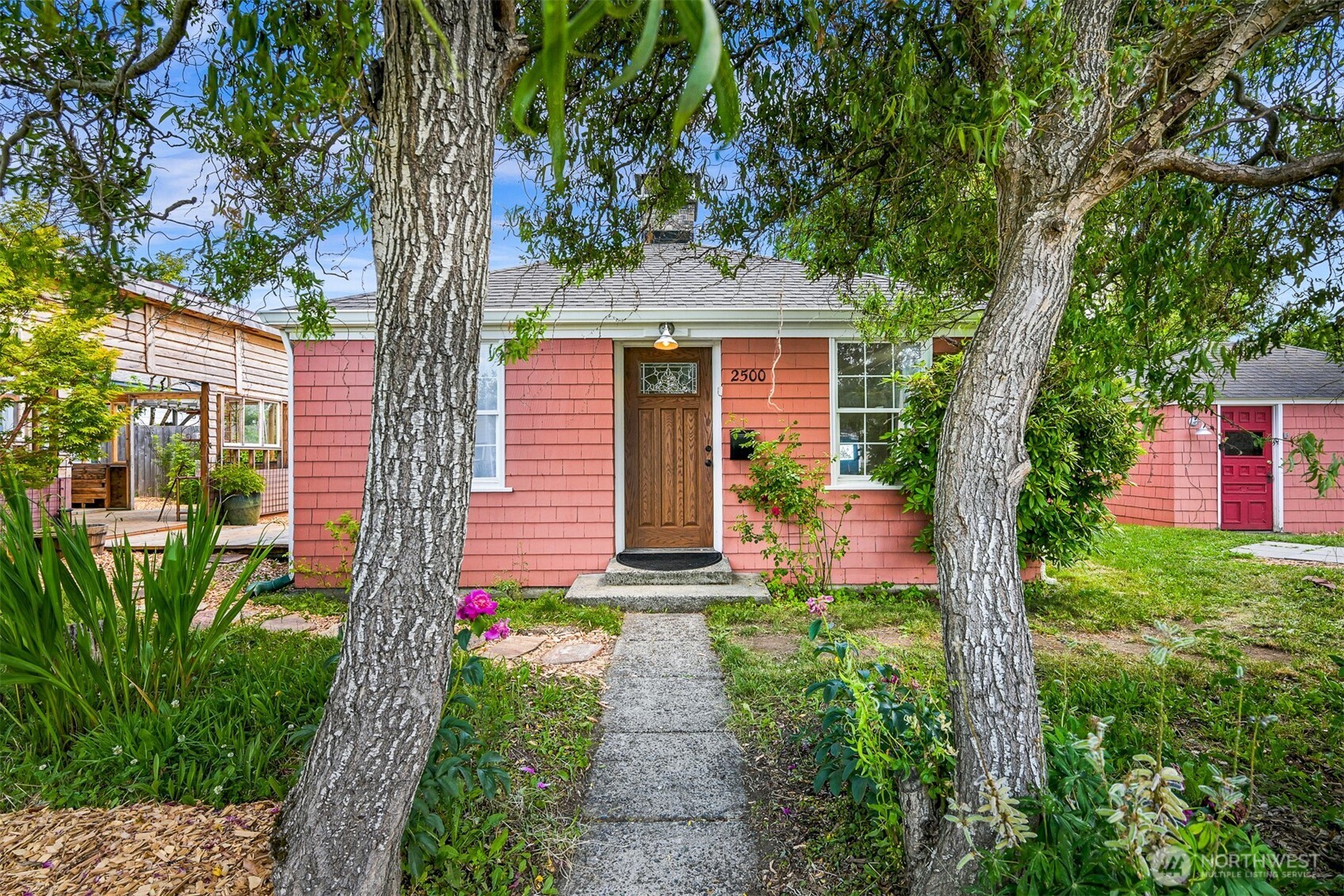 2500 I Street Property Photo 23