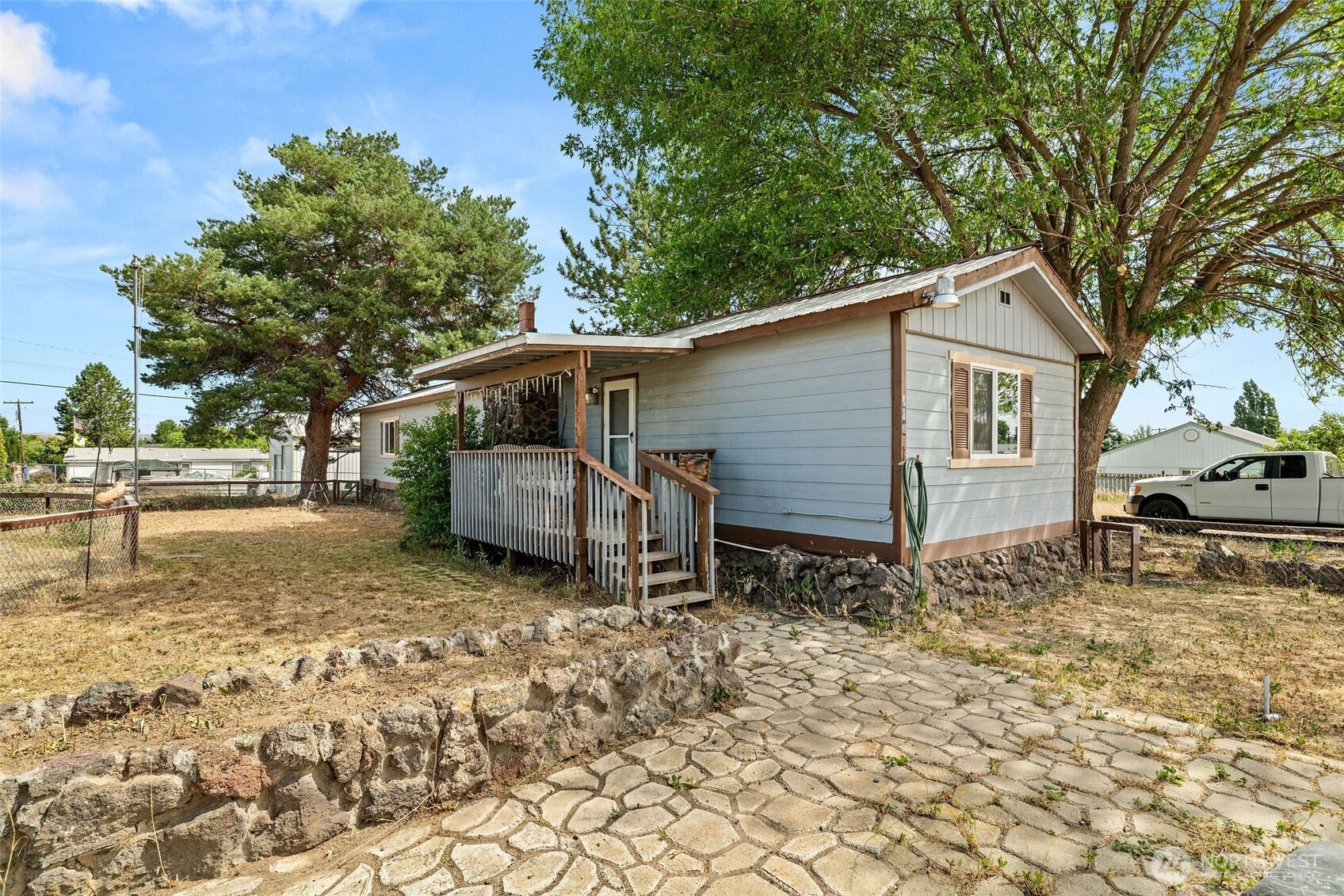 110 5th Avenue Property Photo 1